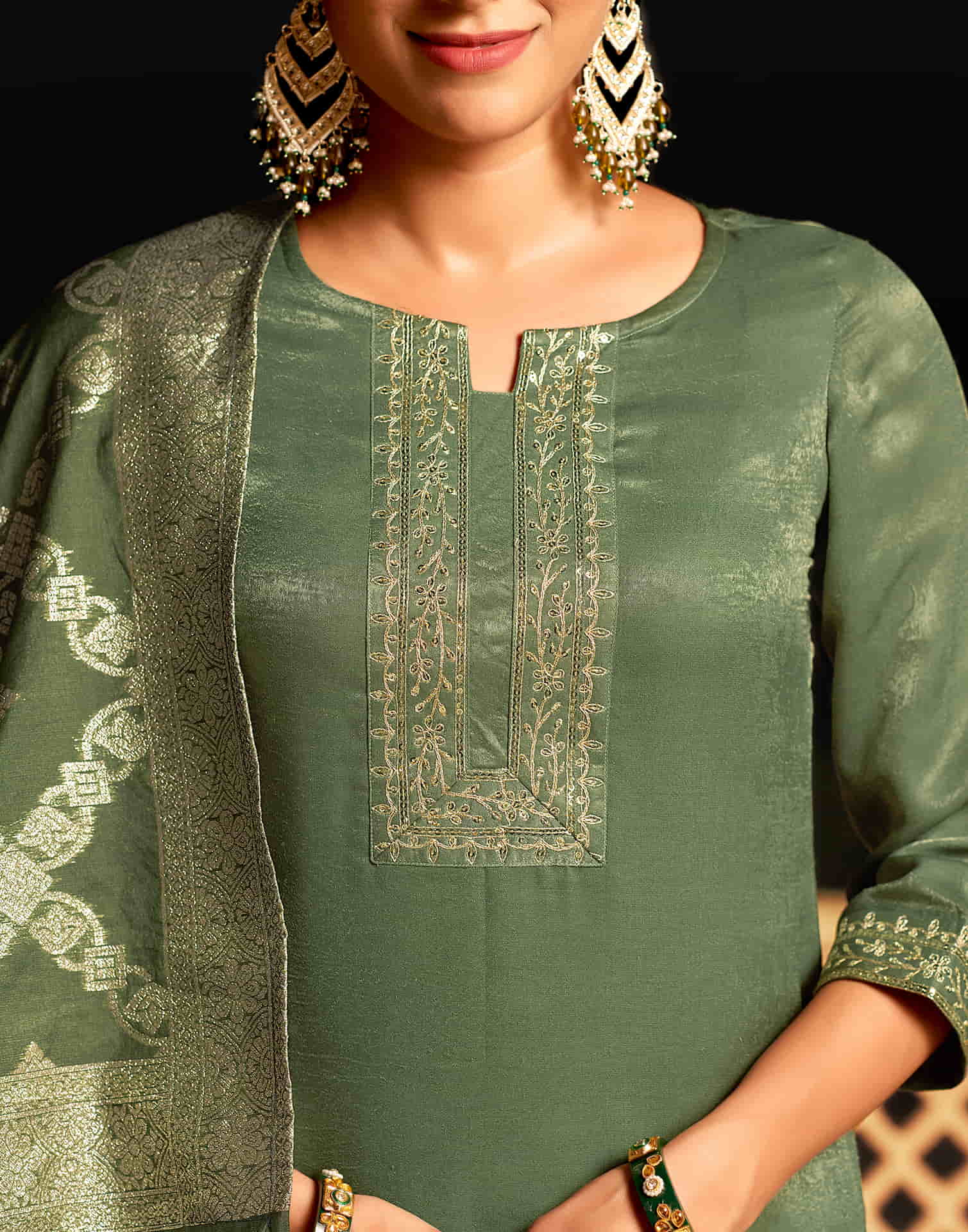 Olive Green Velvet Plain Straight Kurta Set With Dupatta