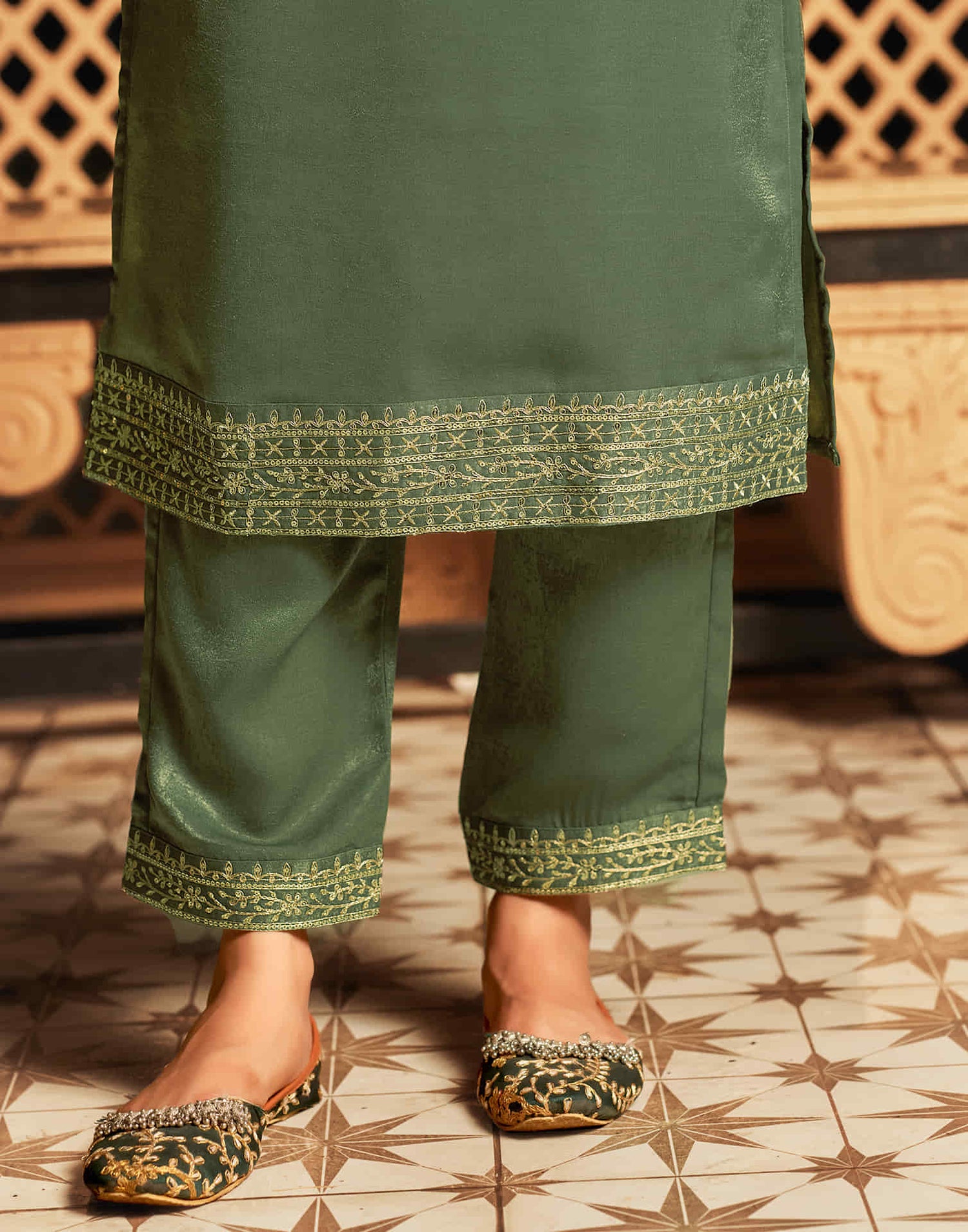 Olive Green Velvet Plain Straight Kurta Set With Dupatta