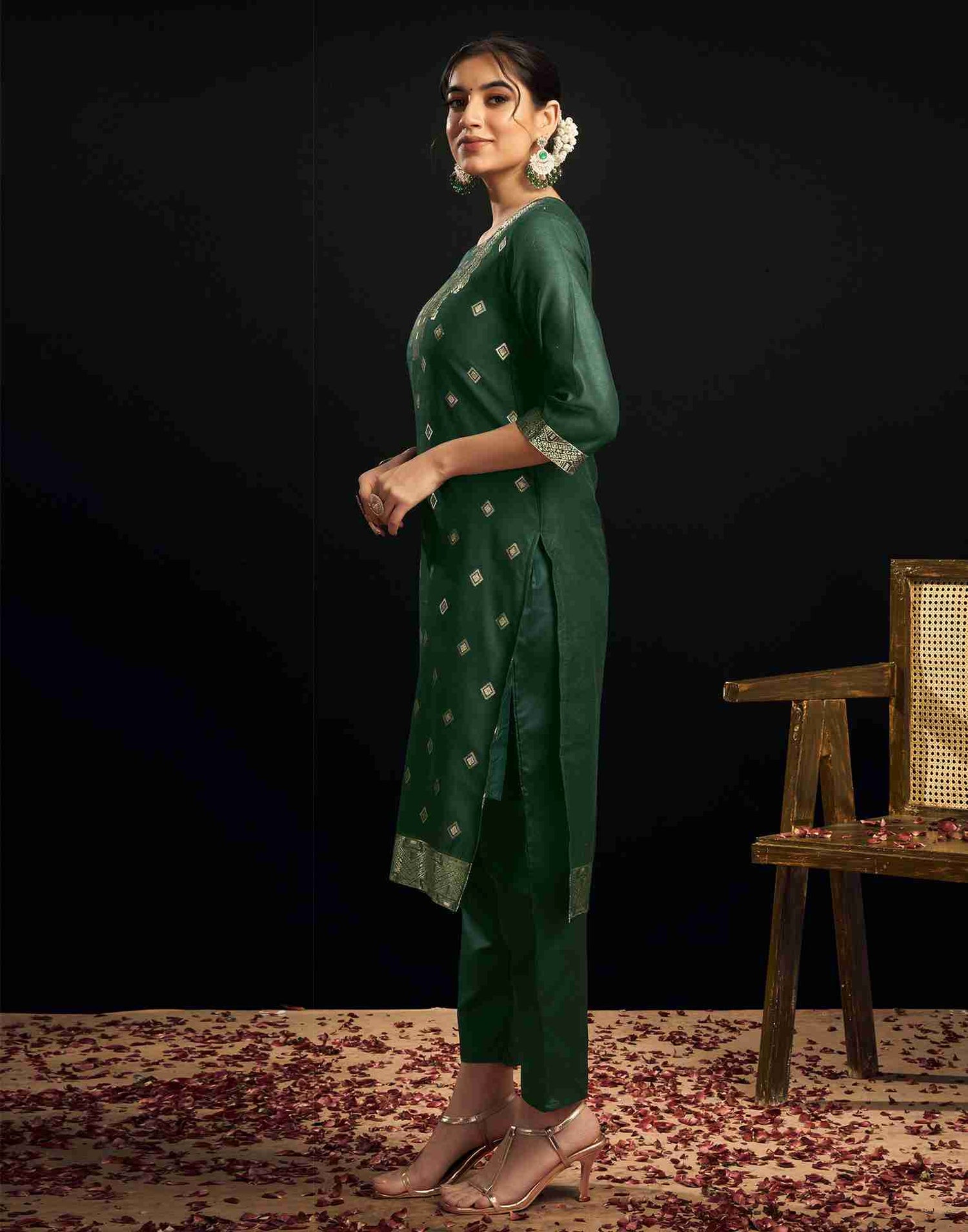 Bottle Green Silk Woven Straight Kurta Set With Dupatta