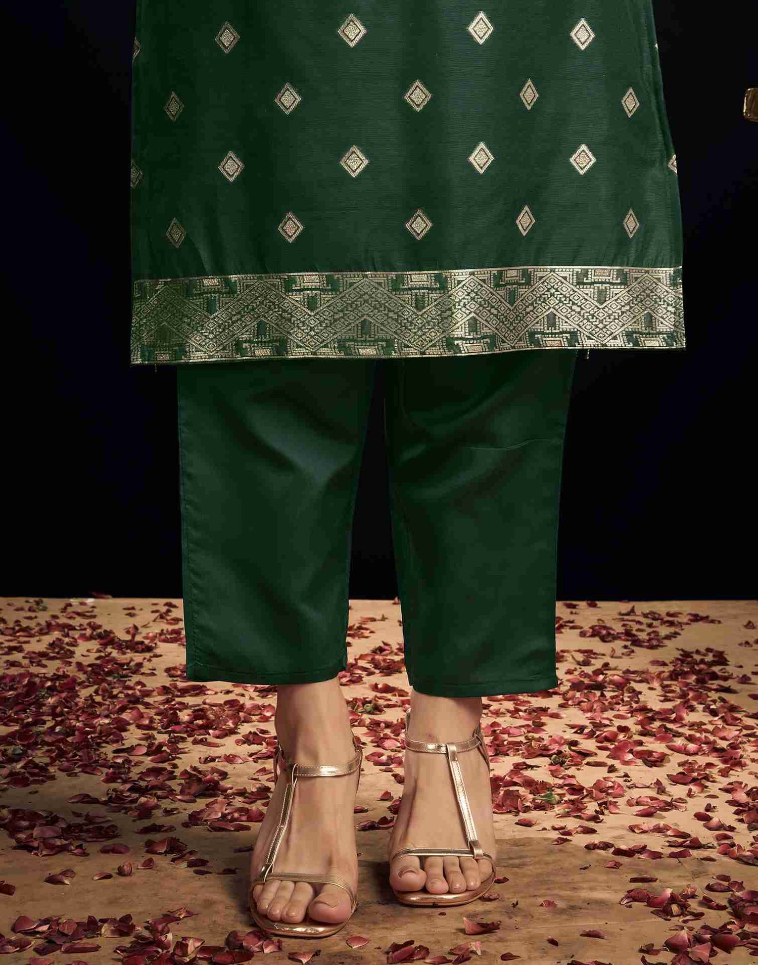 Bottle Green Silk Woven Straight Kurta Set With Dupatta