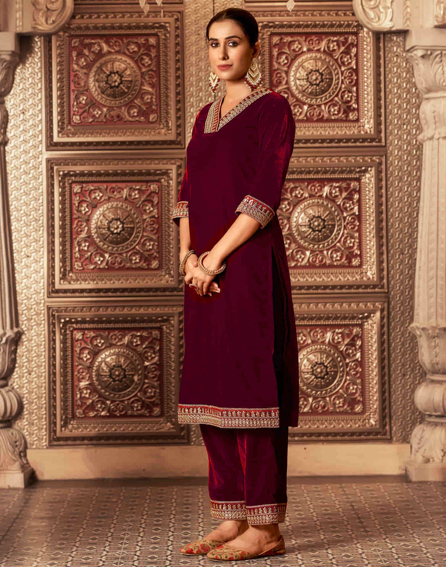 Maroon Velvet Plain Straight Kurta Set With Dupatta