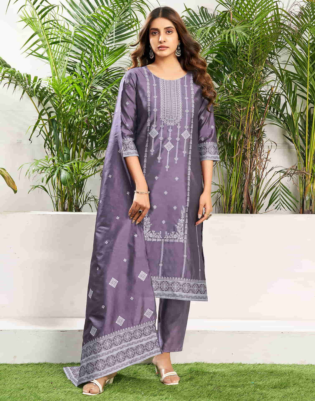 Dusty Purple Silk Plain Straight Kurta Set With Dupatta