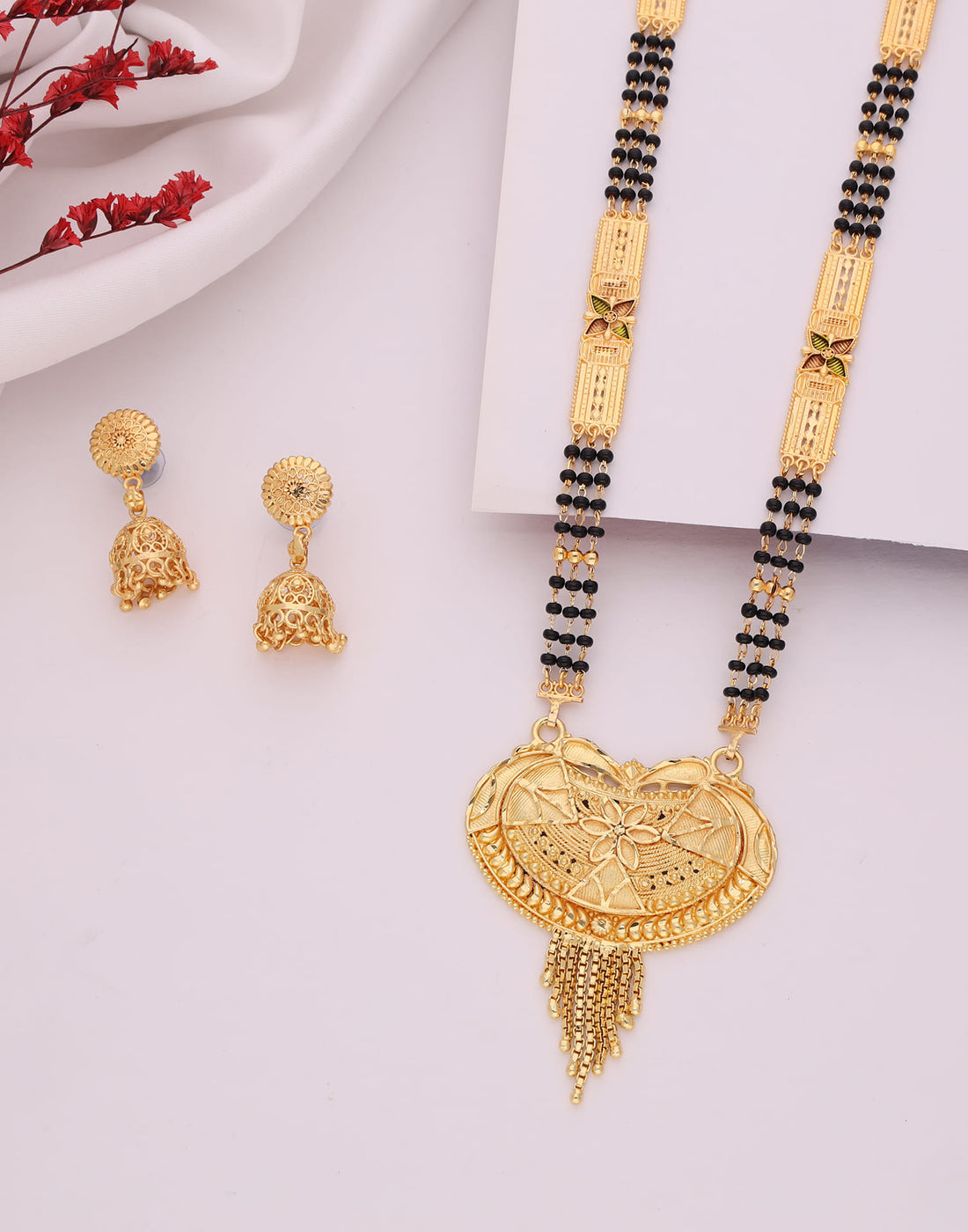 Gold Mangalsutra With Dangle Earring