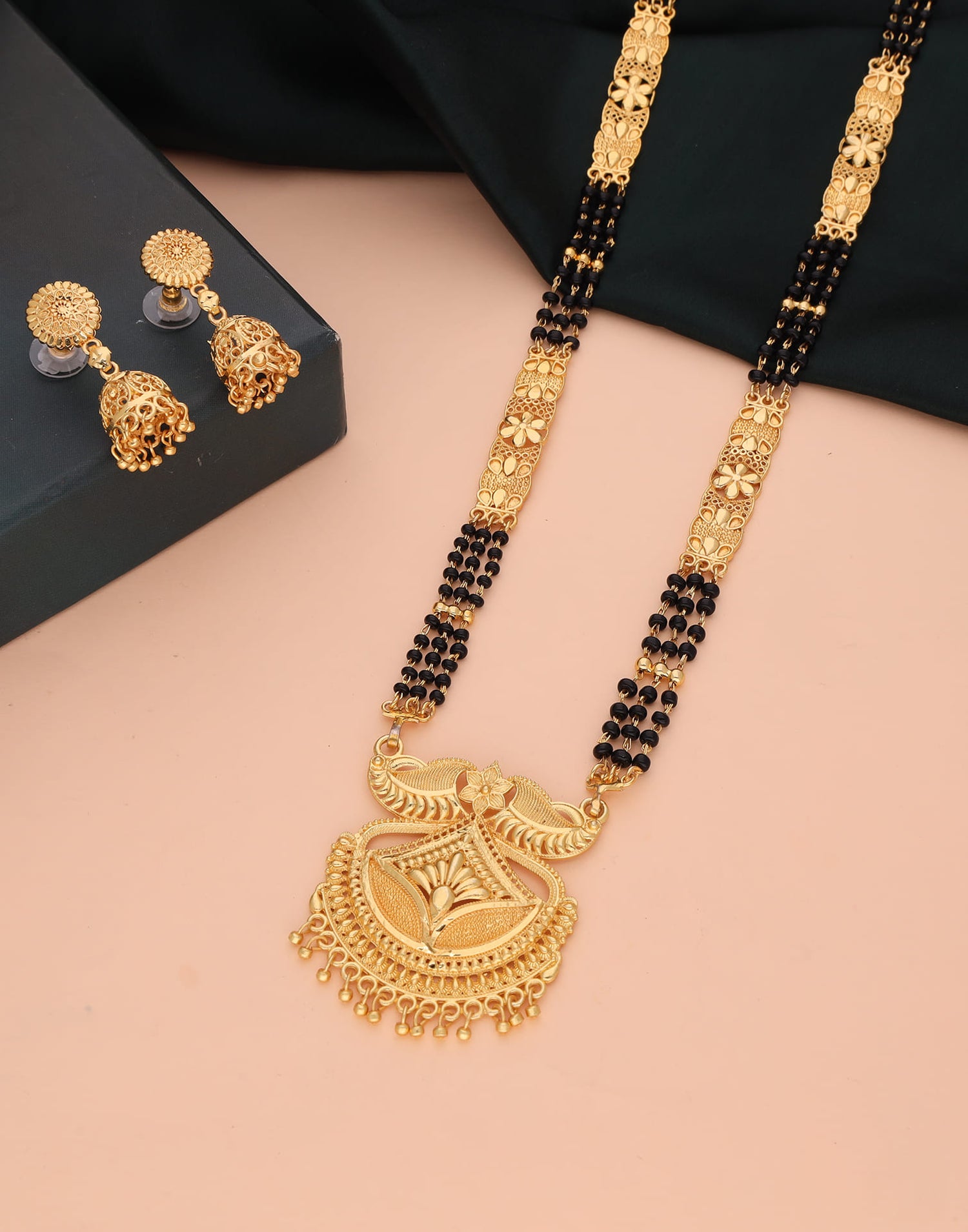 Gold Mangalsutra With Dangle Earring