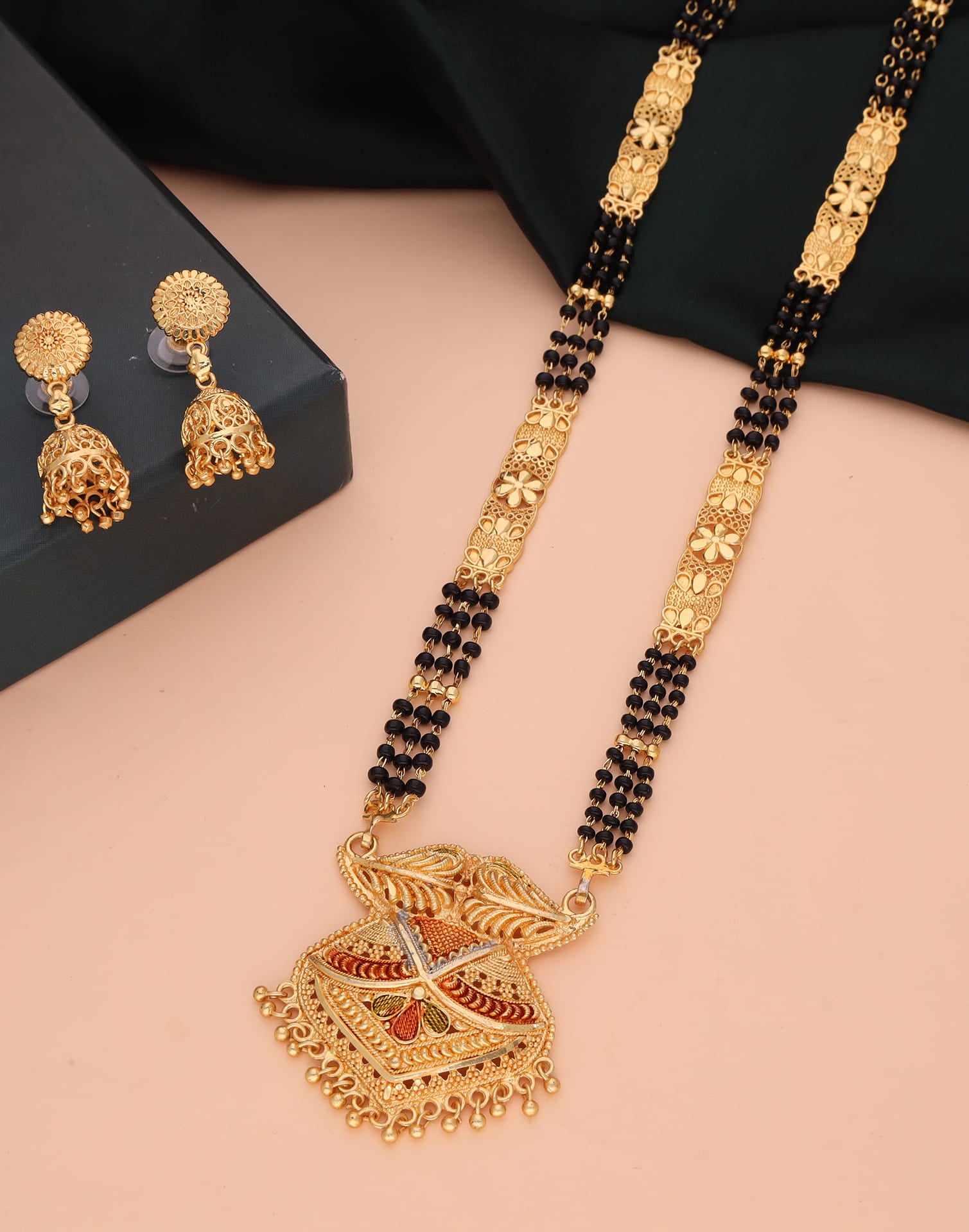 Gold Mangalsutra With Dangle Earring