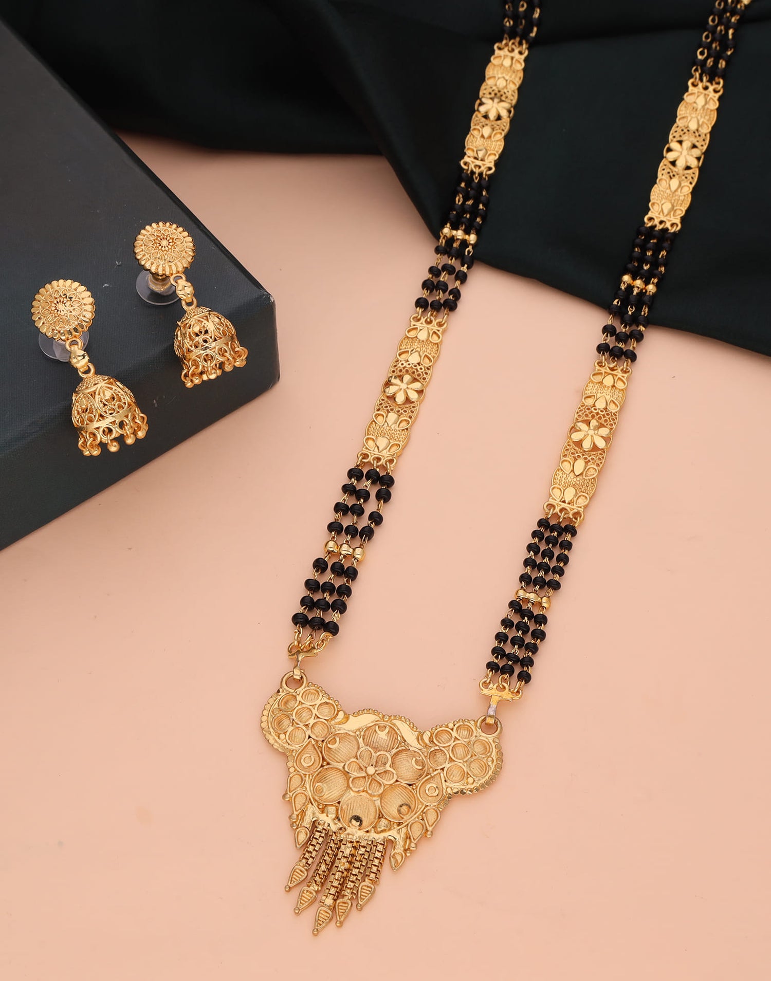 Gold Mangalsutra With Dangle Earring