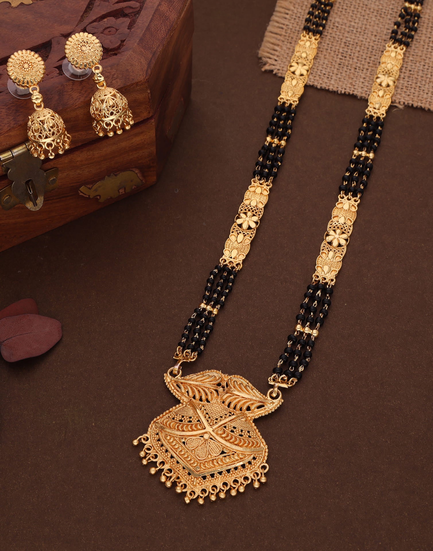 Gold Mangalsutra With Dangle Earring