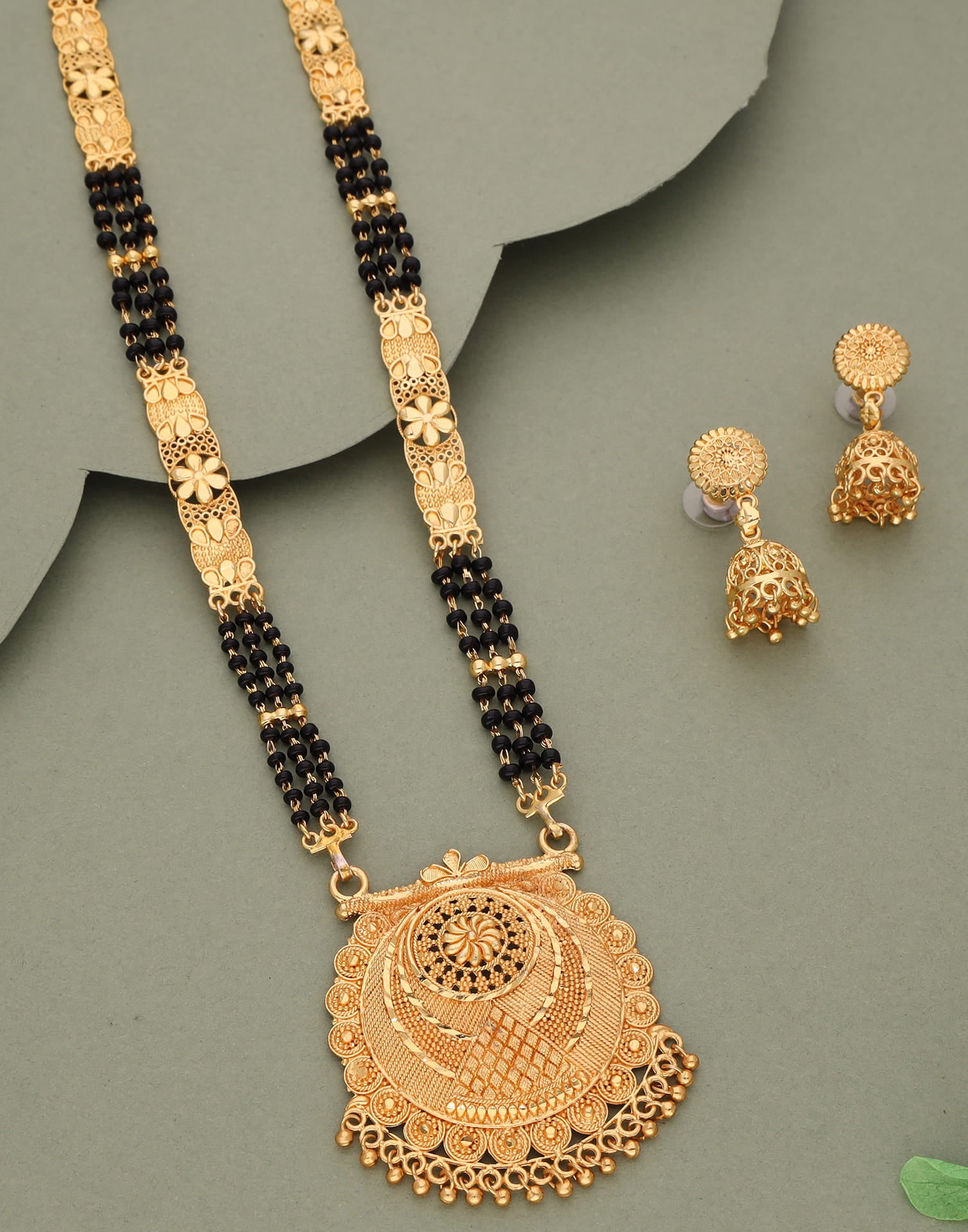 Gold Mangalsutra With Dangle Earring