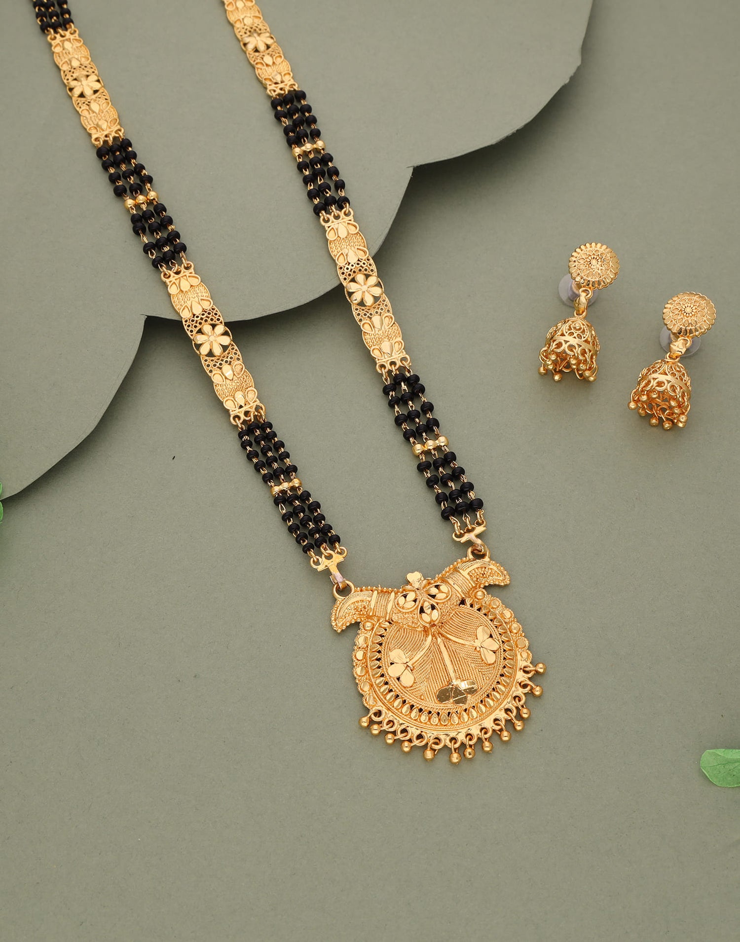 Gold Mangalsutra With Dangle Earring