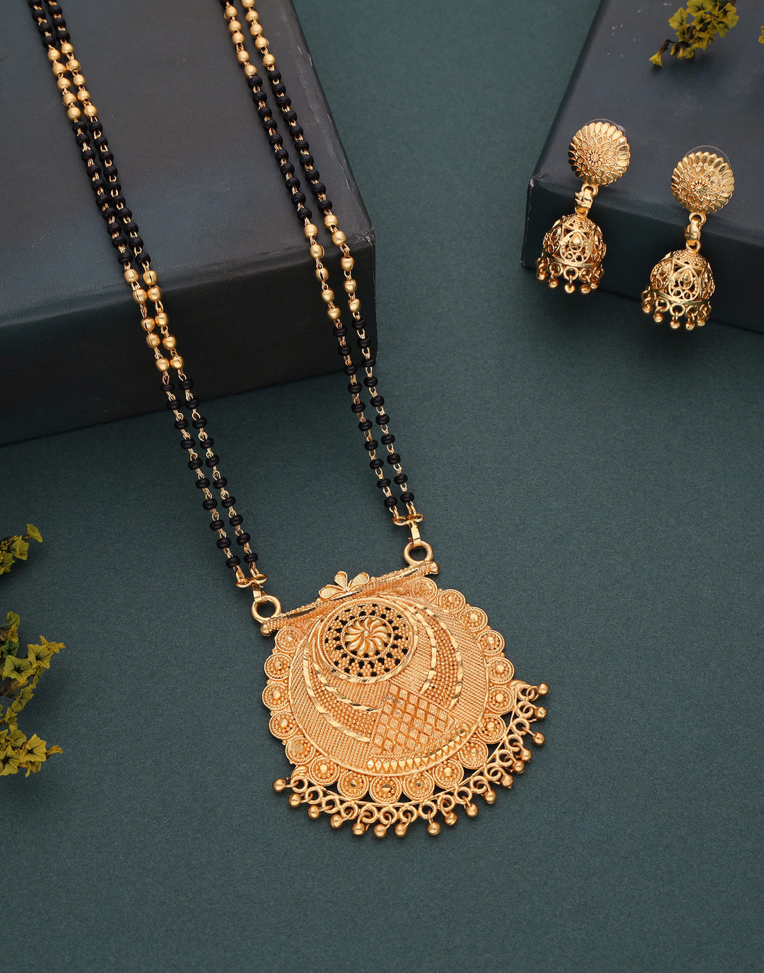 Gold Mangalsutra With Dangle Earring