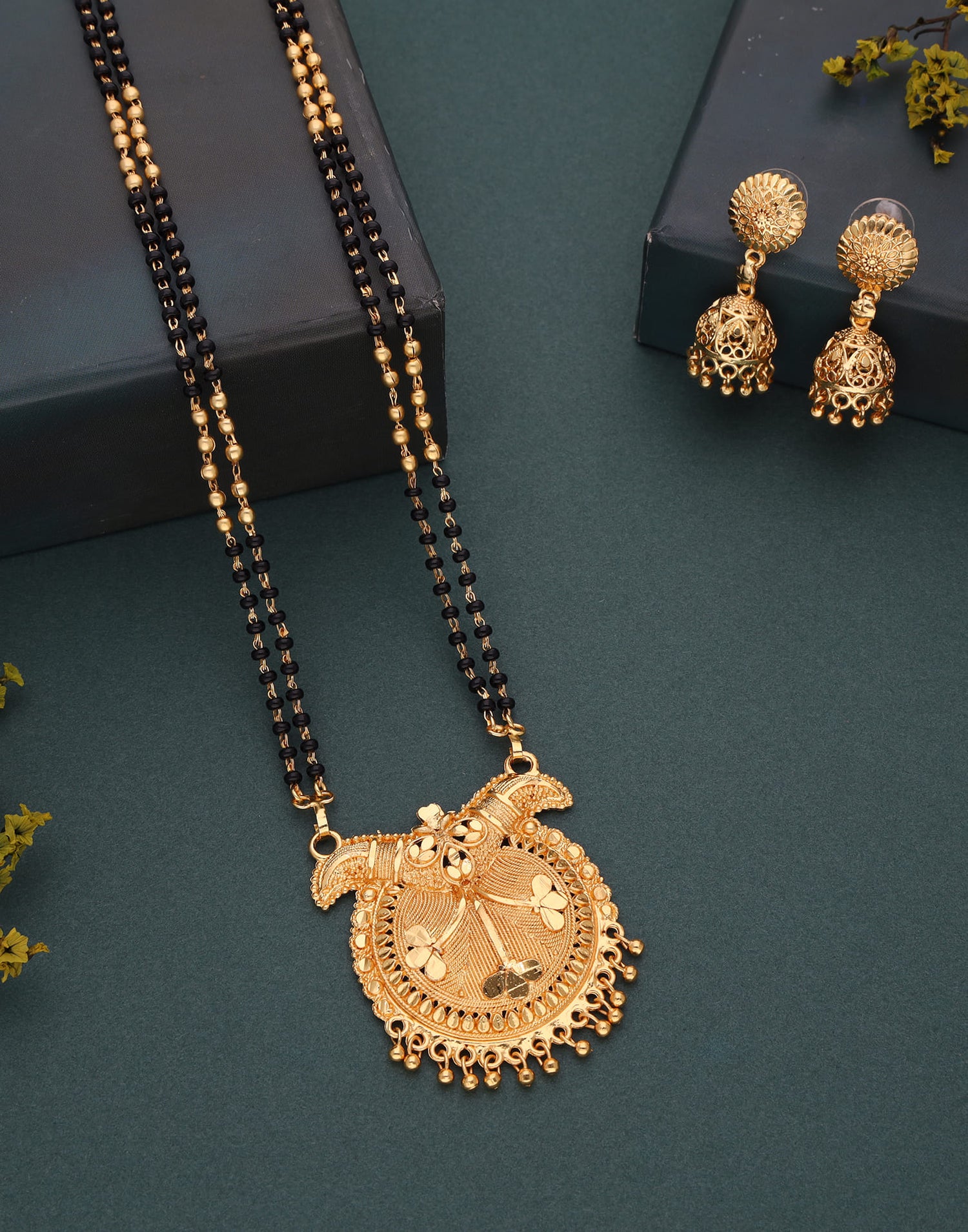 Gold Mangalsutra With Dangle Earring