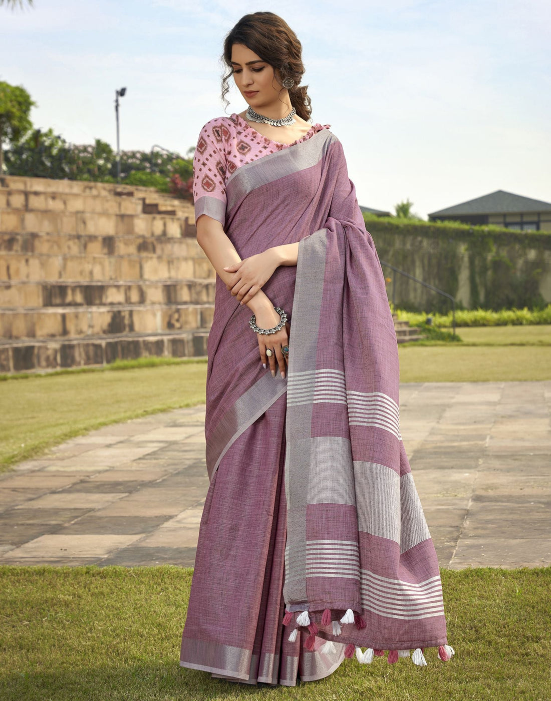 Light Pink Self Woven Cotton Saree | Leemboodi
