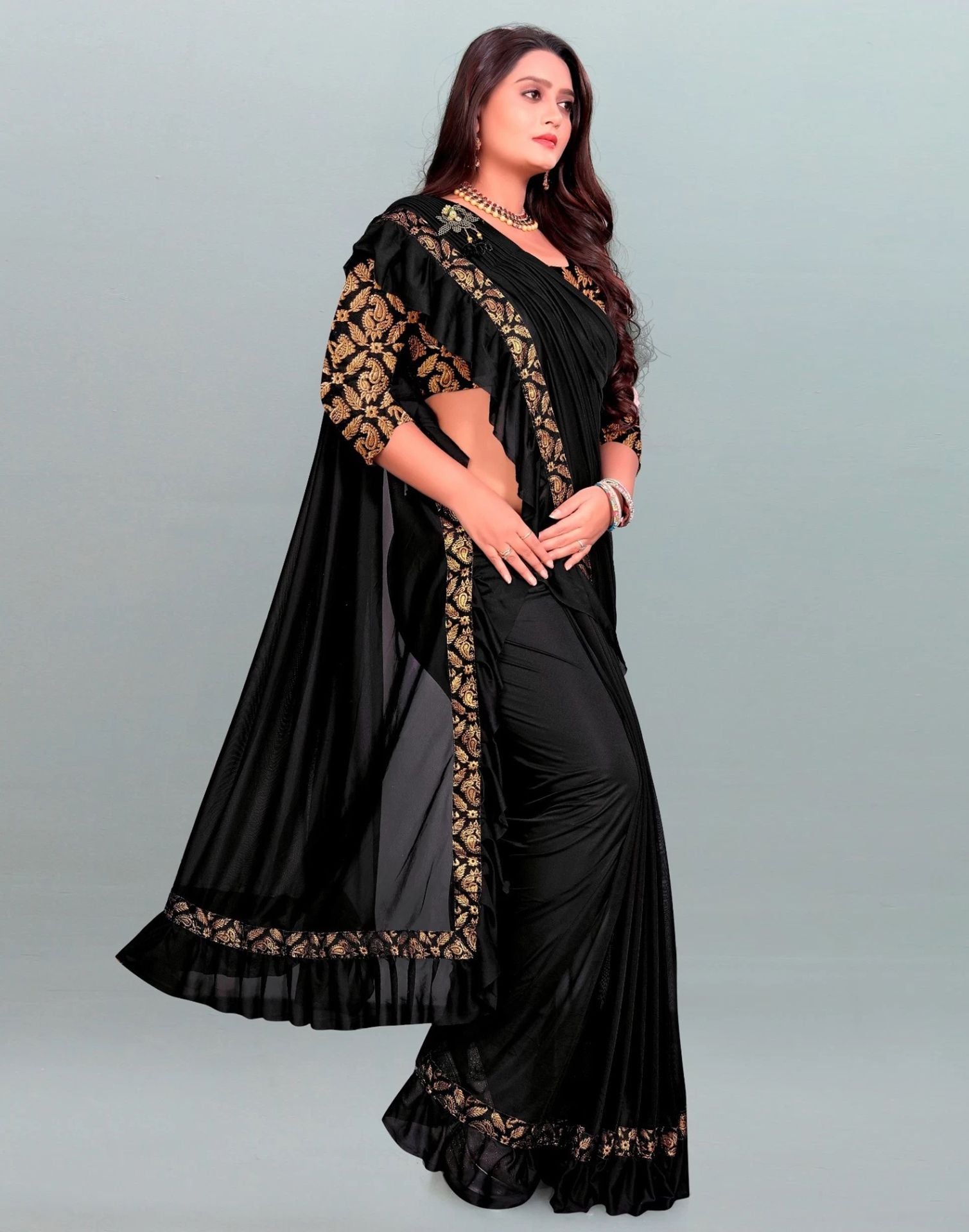 Black Plain Pre-draped Saree | Sudathi