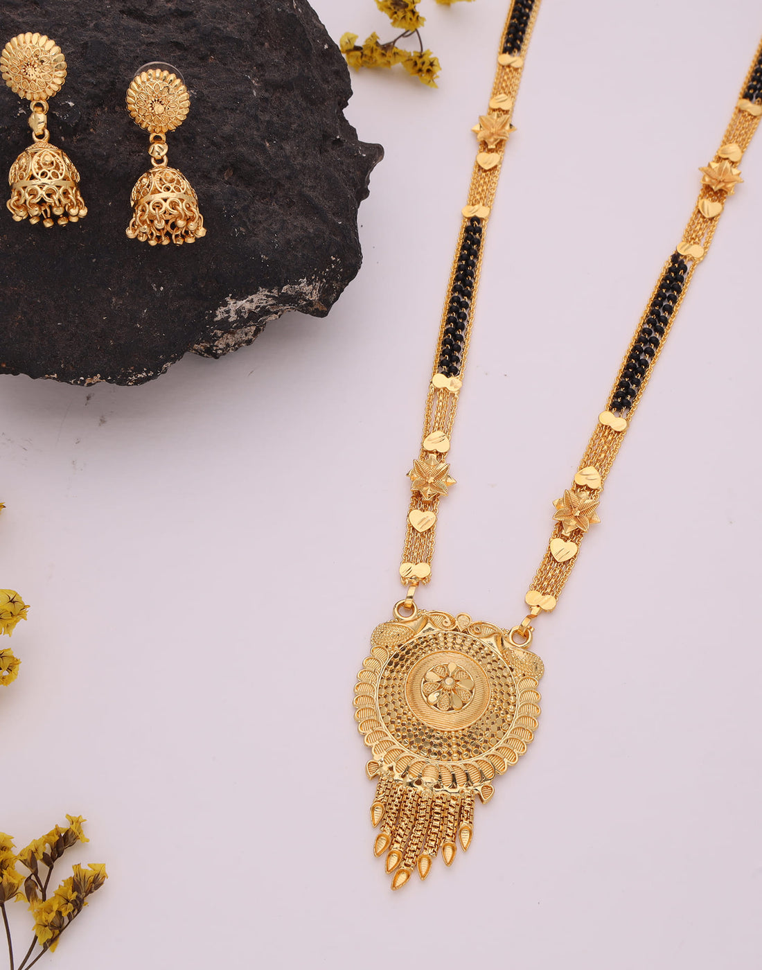 Gold Mangalsutra With Dangle Earring