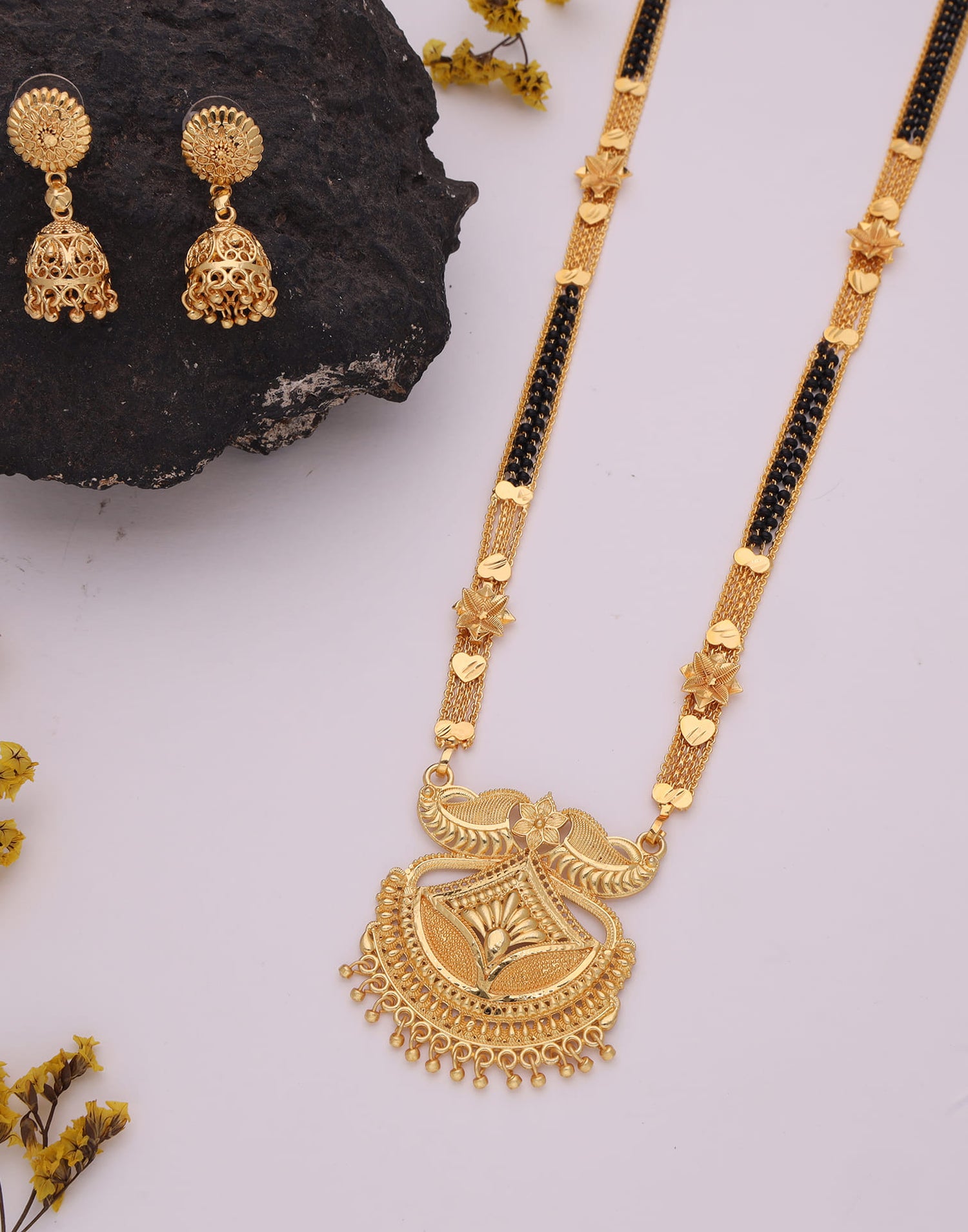 Gold Mangalsutra With Dangle Earring