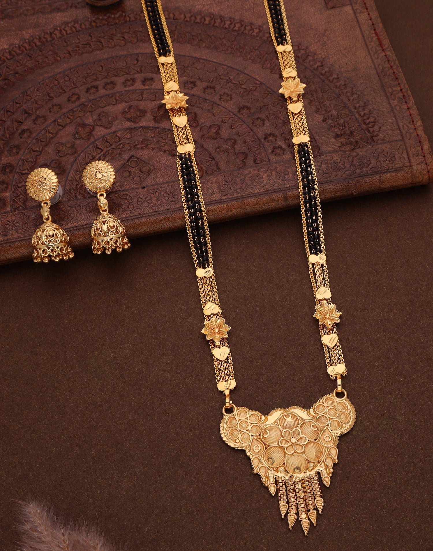 Gold Mangalsutra With Dangle Earring