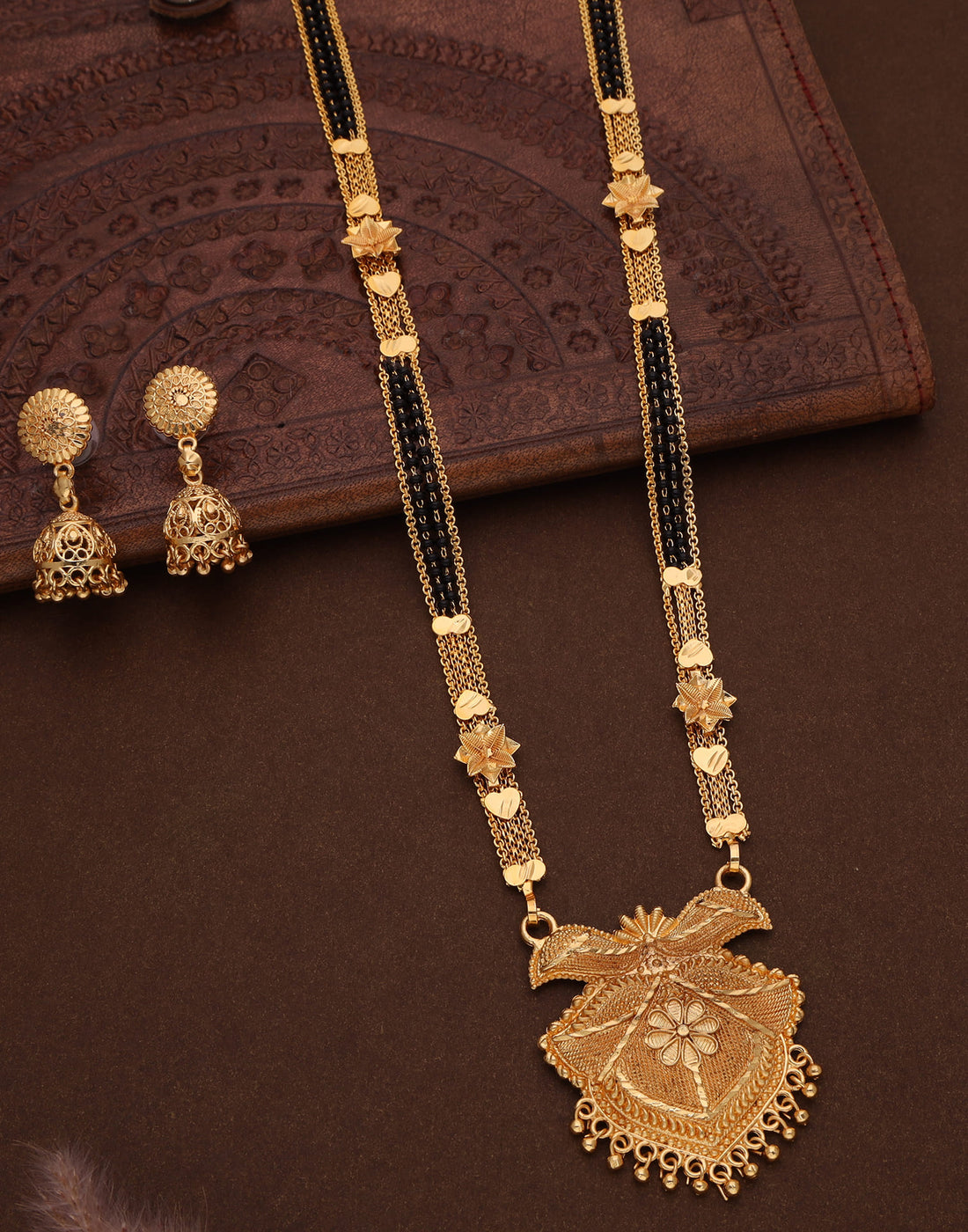 Gold Mangalsutra With Dangle Earring