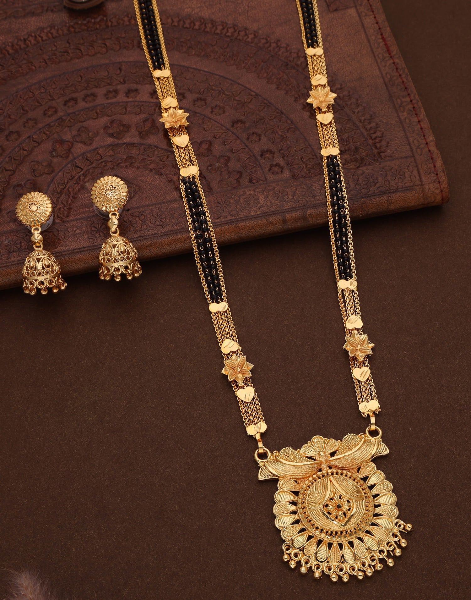 Gold Mangalsutra With Dangle Earring