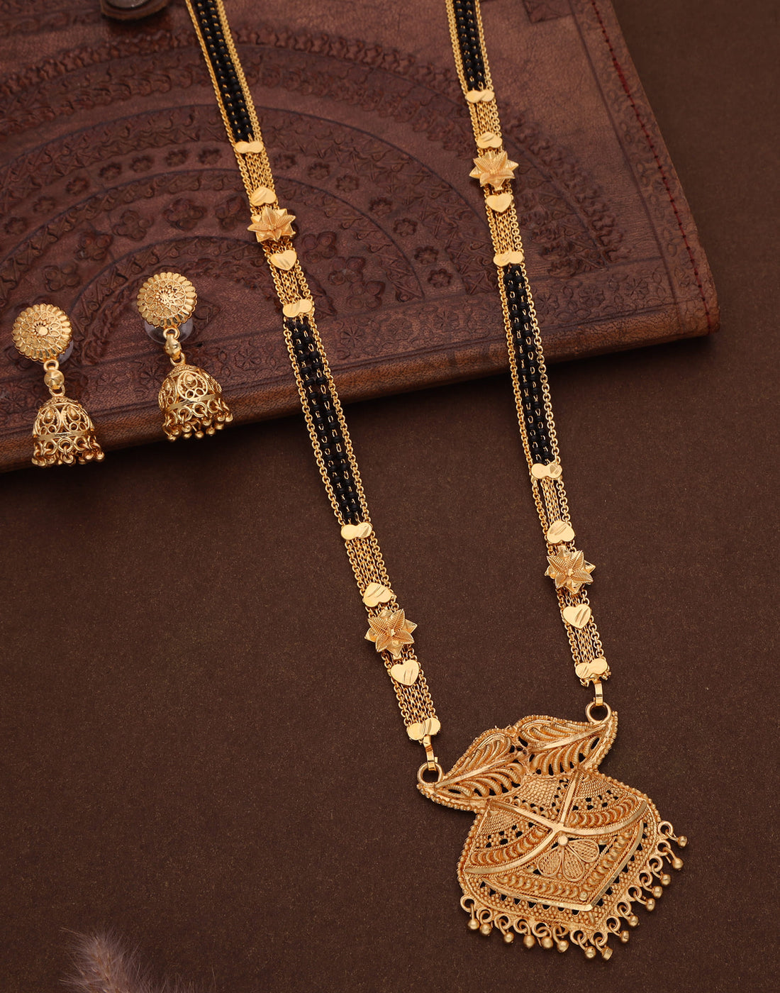 Gold Mangalsutra With Dangle Earring