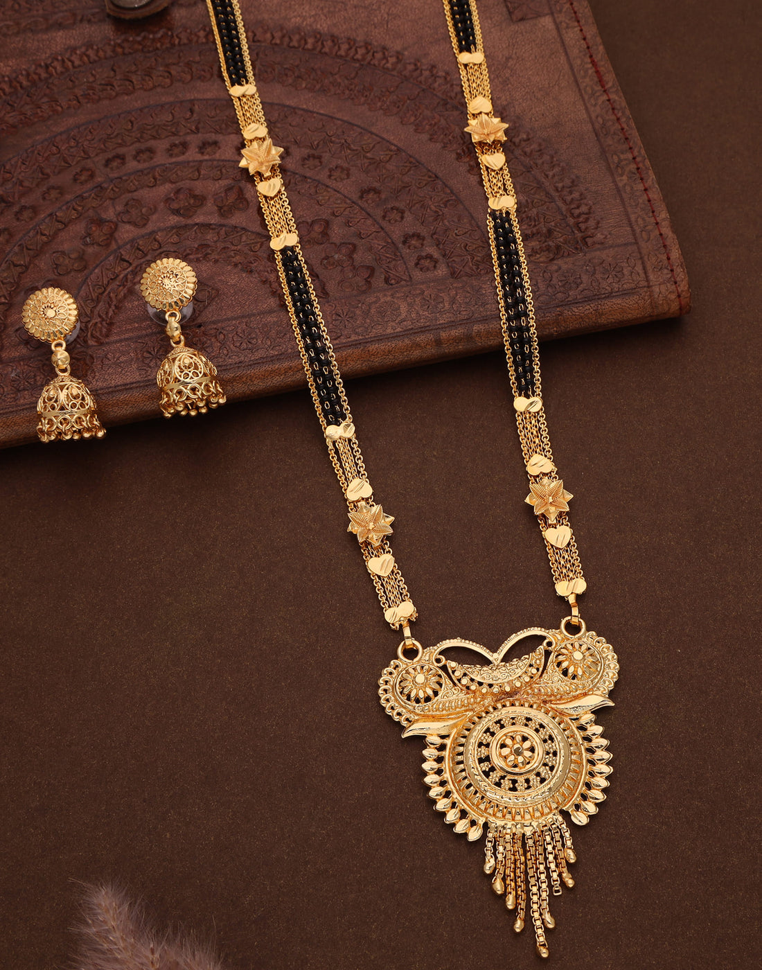 Gold Mangalsutra With Dangle Earring