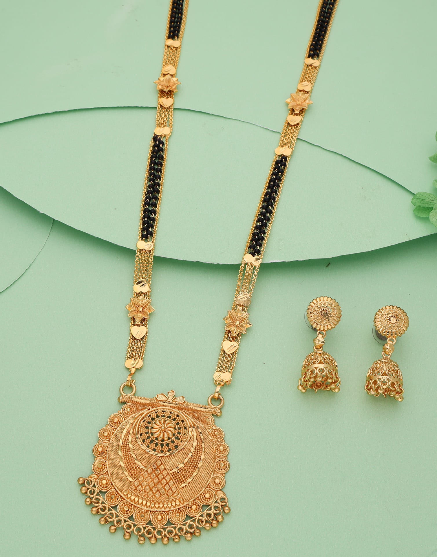 Gold Mangalsutra With Dangle Earring