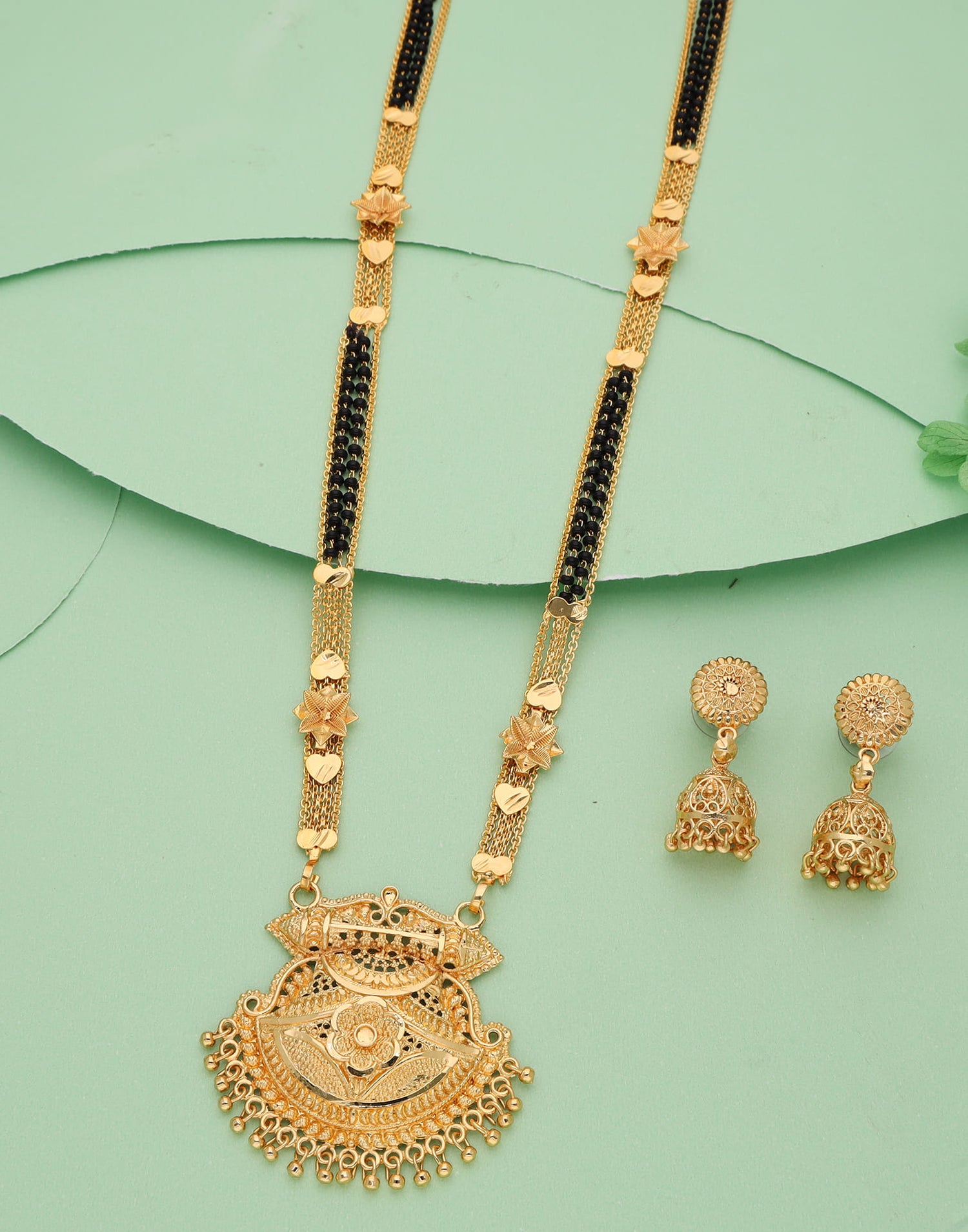 Gold Mangalsutra With Dangle Earring