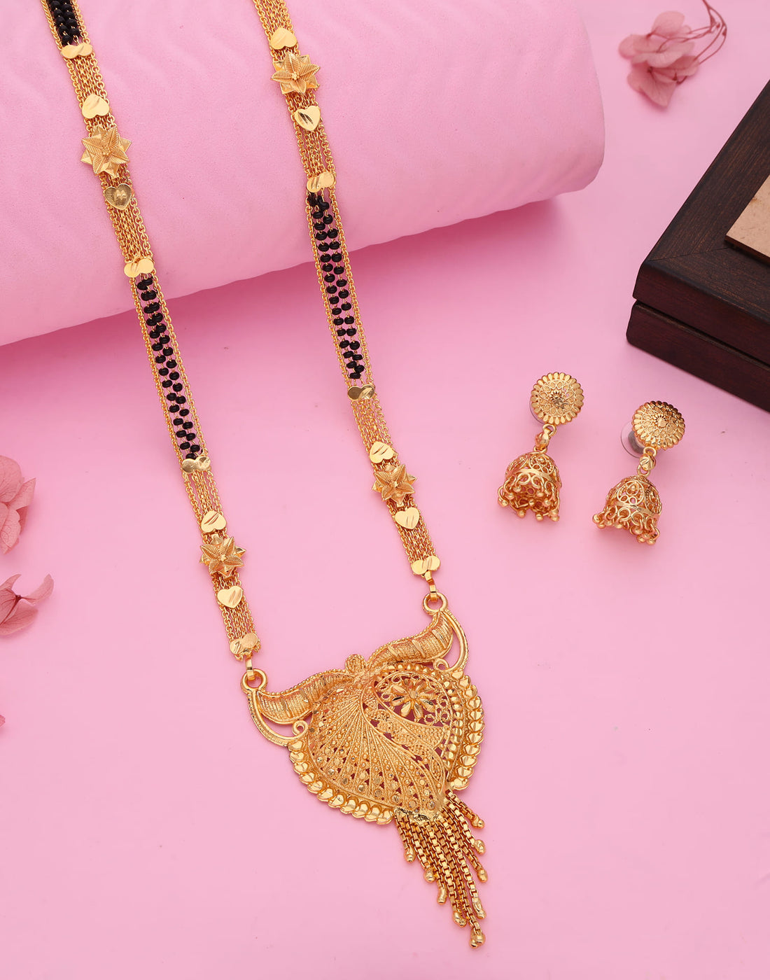 Gold Mangalsutra With Dangle Earring