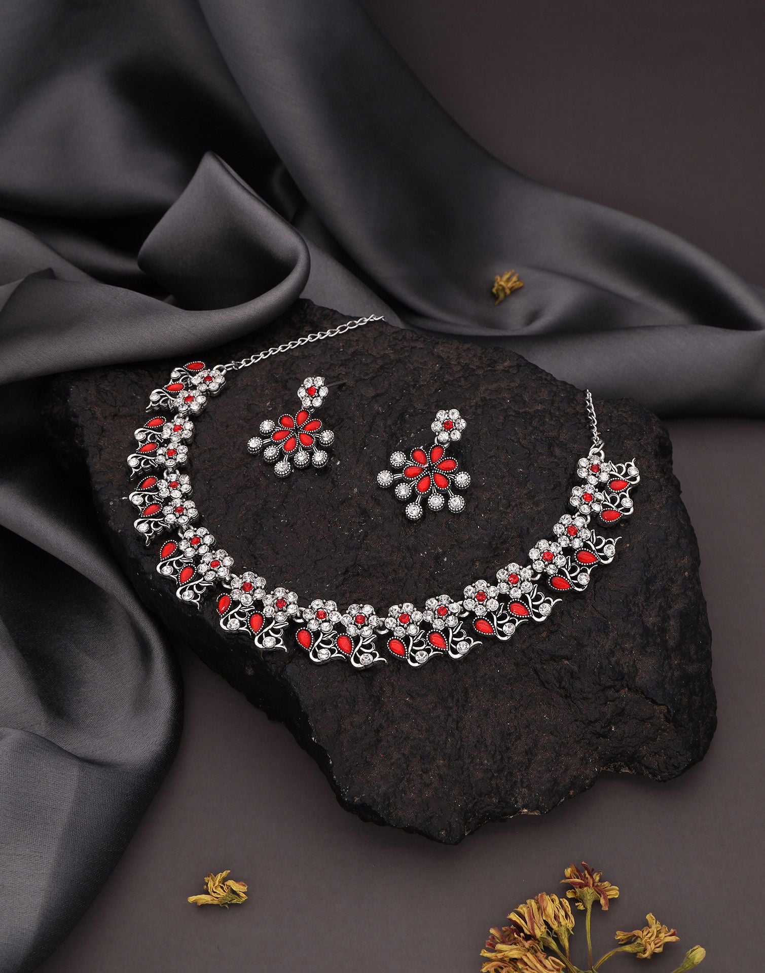 Red Silver Choker Necklace Set With Dangle Earring