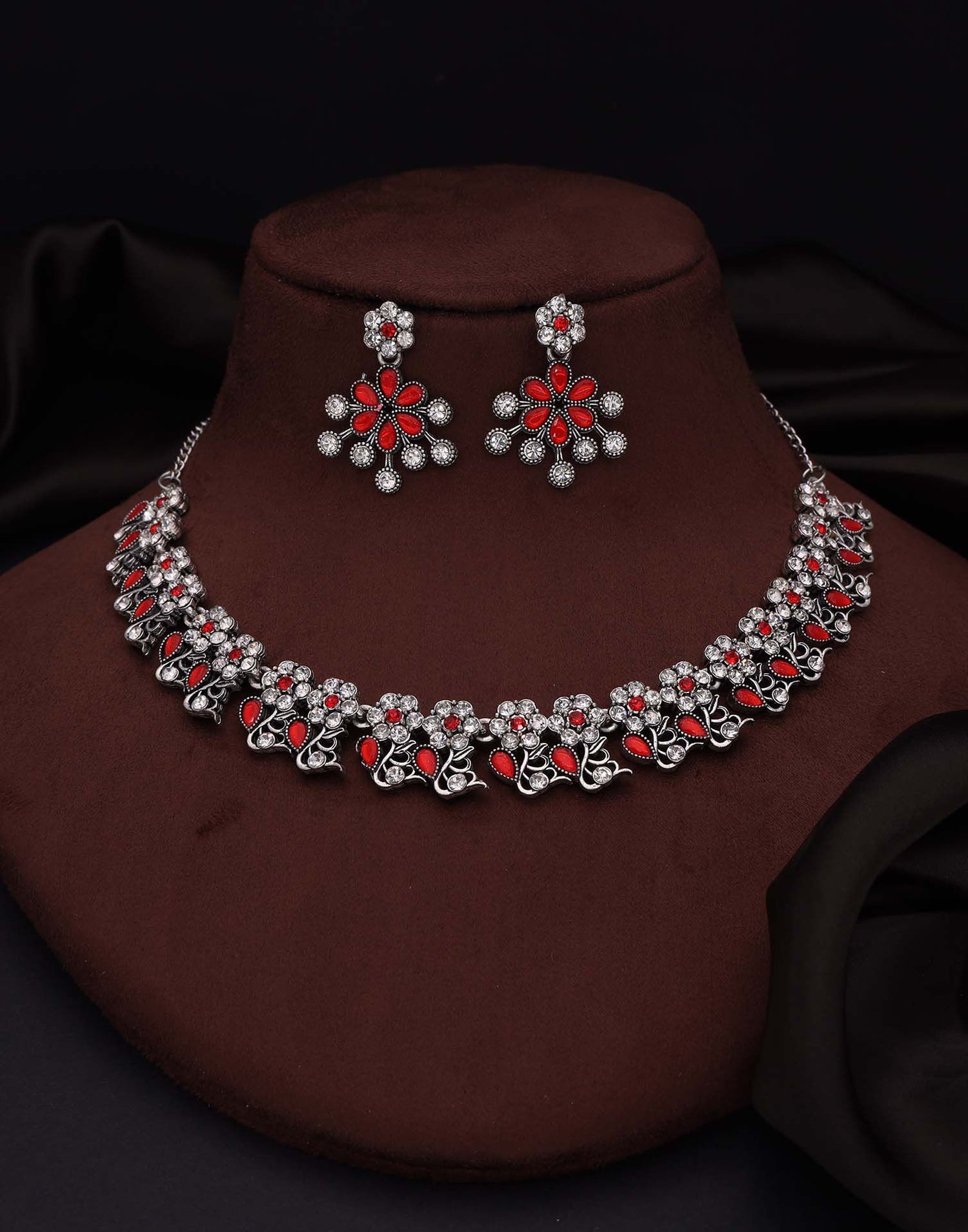 Red Silver Choker Necklace Set With Dangle Earring