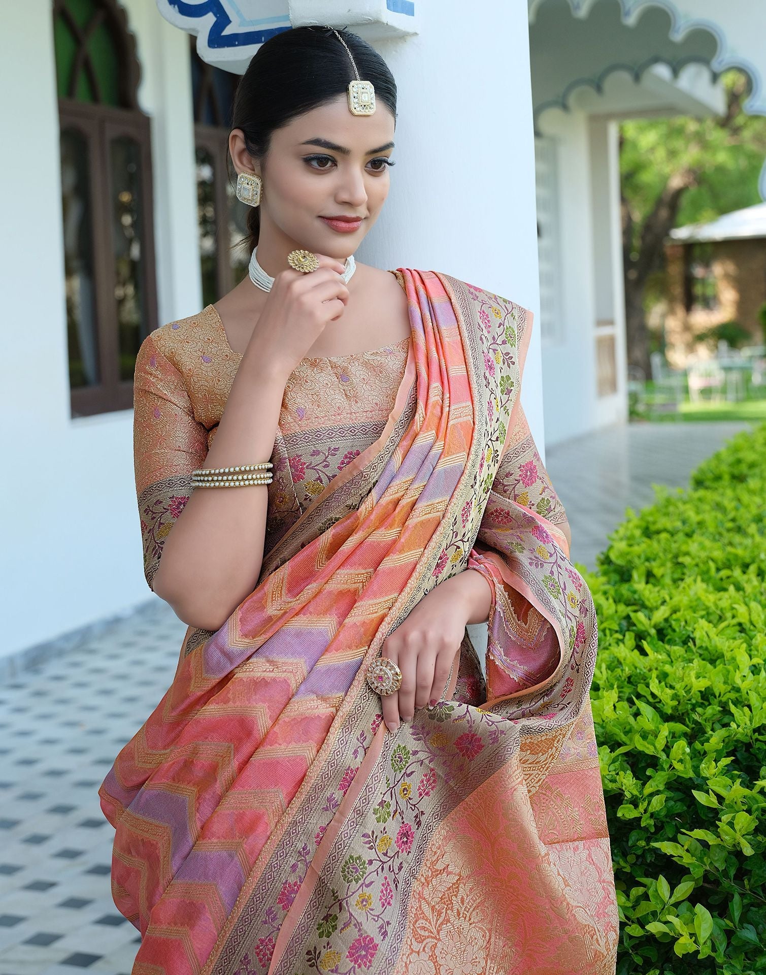 Pink Woven Banarasi Organza Saree | Leemboodi