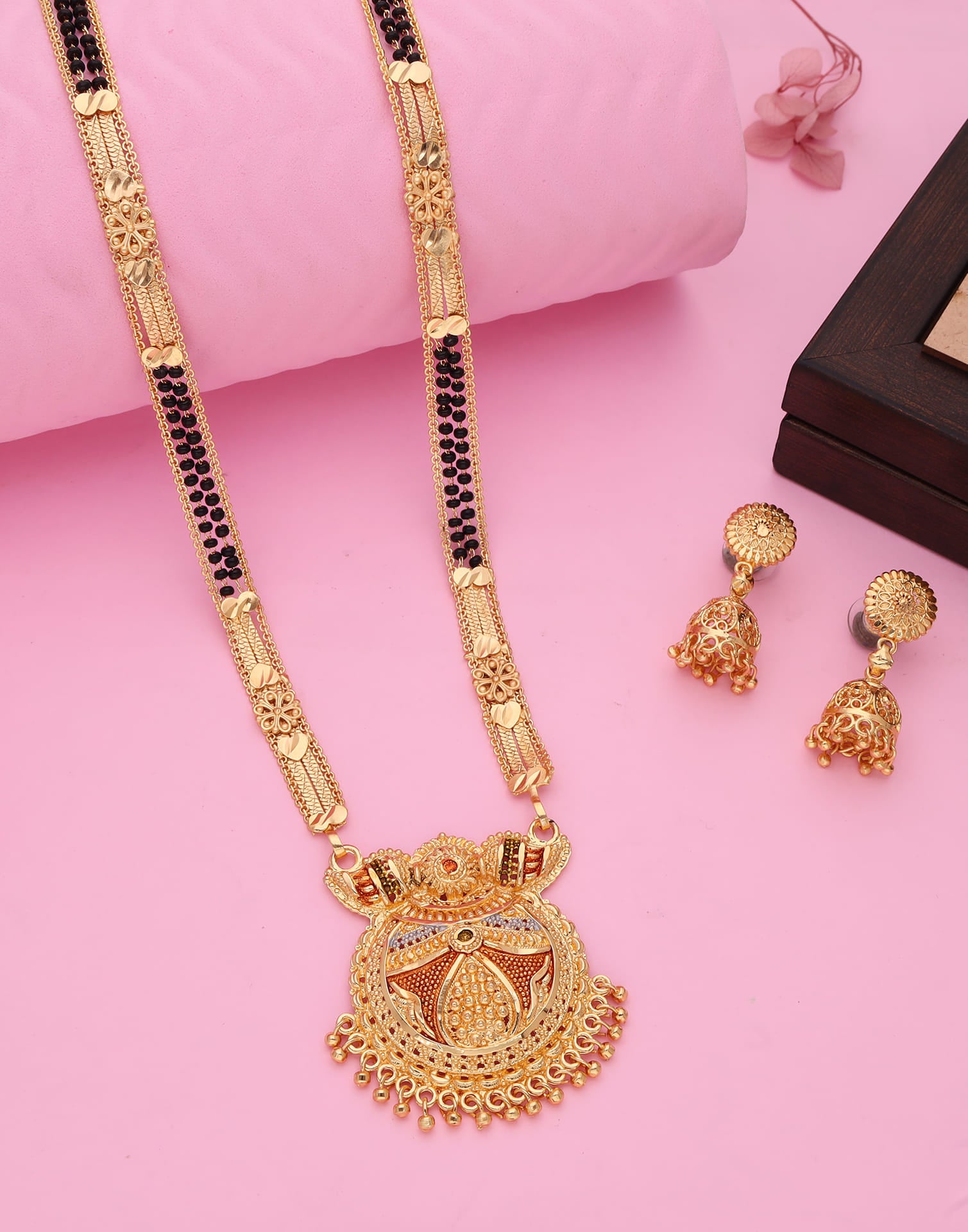 Gold Mangalsutra With Dangle Earring