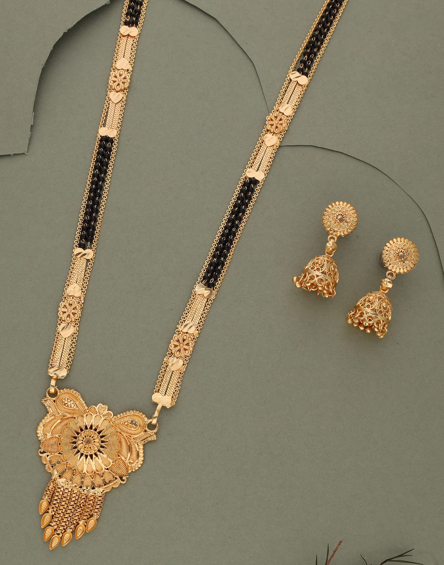 Gold Mangalsutra With Dangle Earring