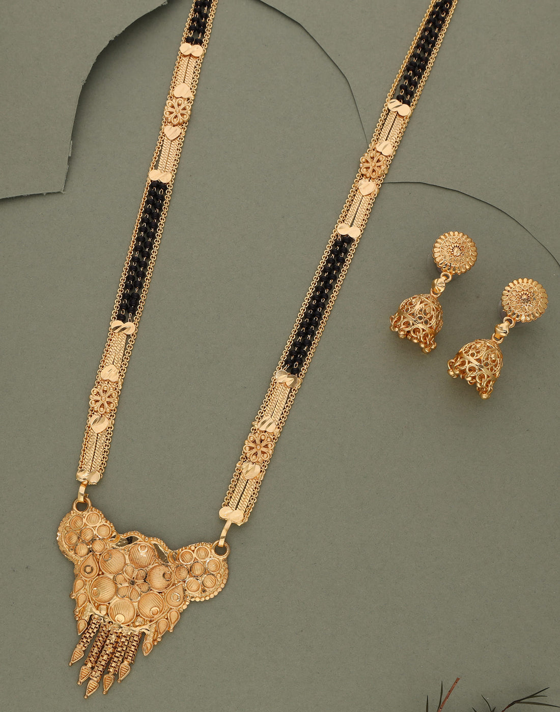 Gold Mangalsutra With Dangle Earring