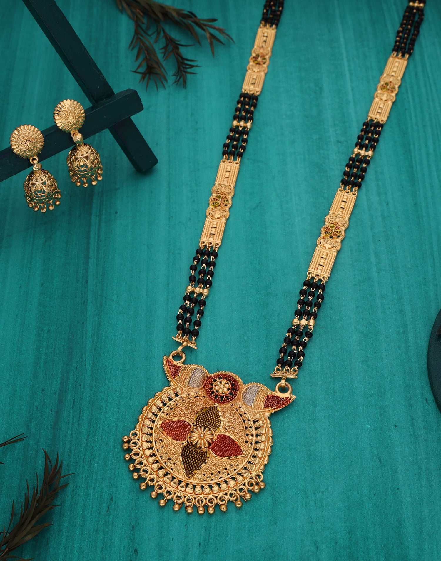 Gold Mangalsutra With Dangle Earring