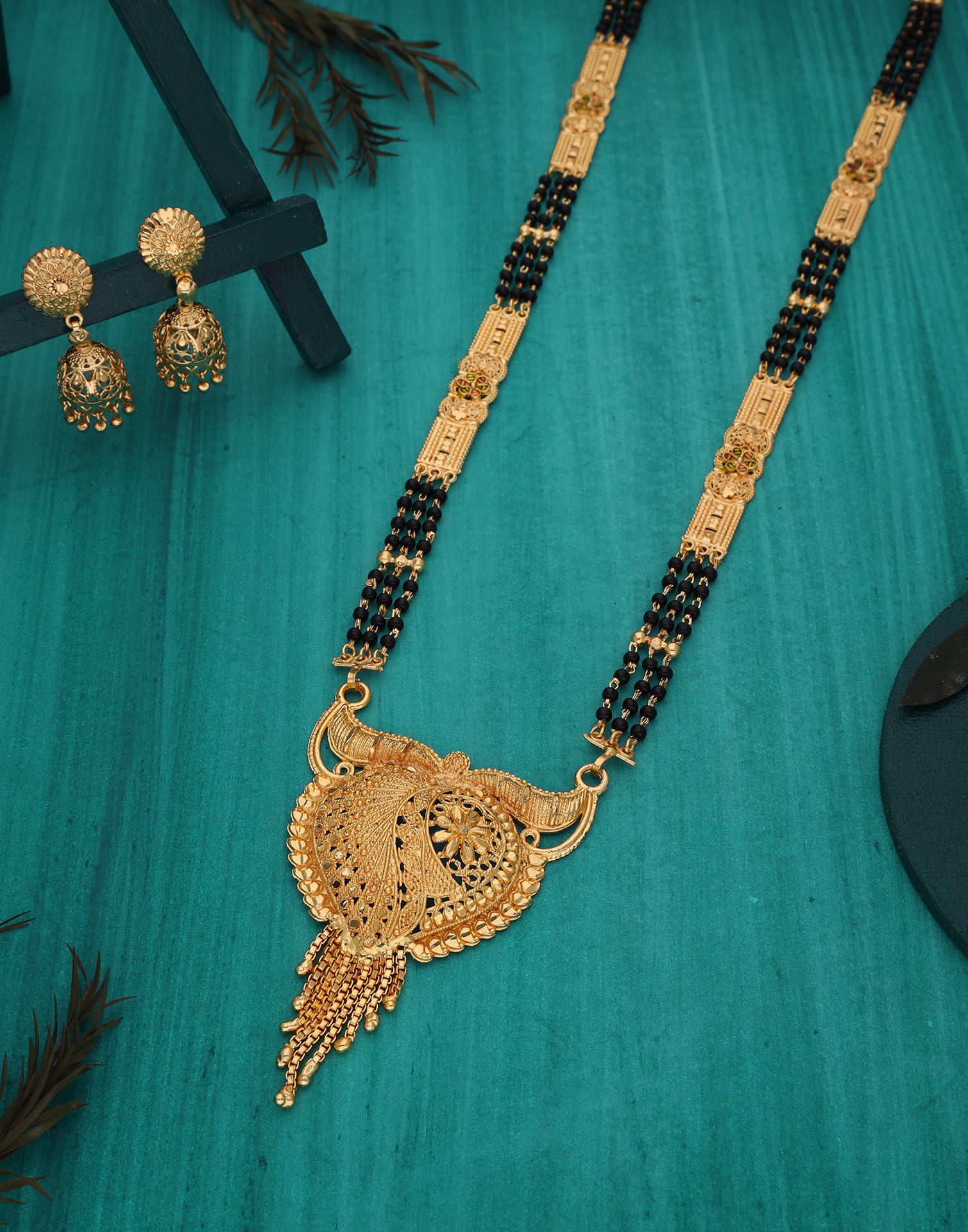 Gold Mangalsutra With Dangle Earring