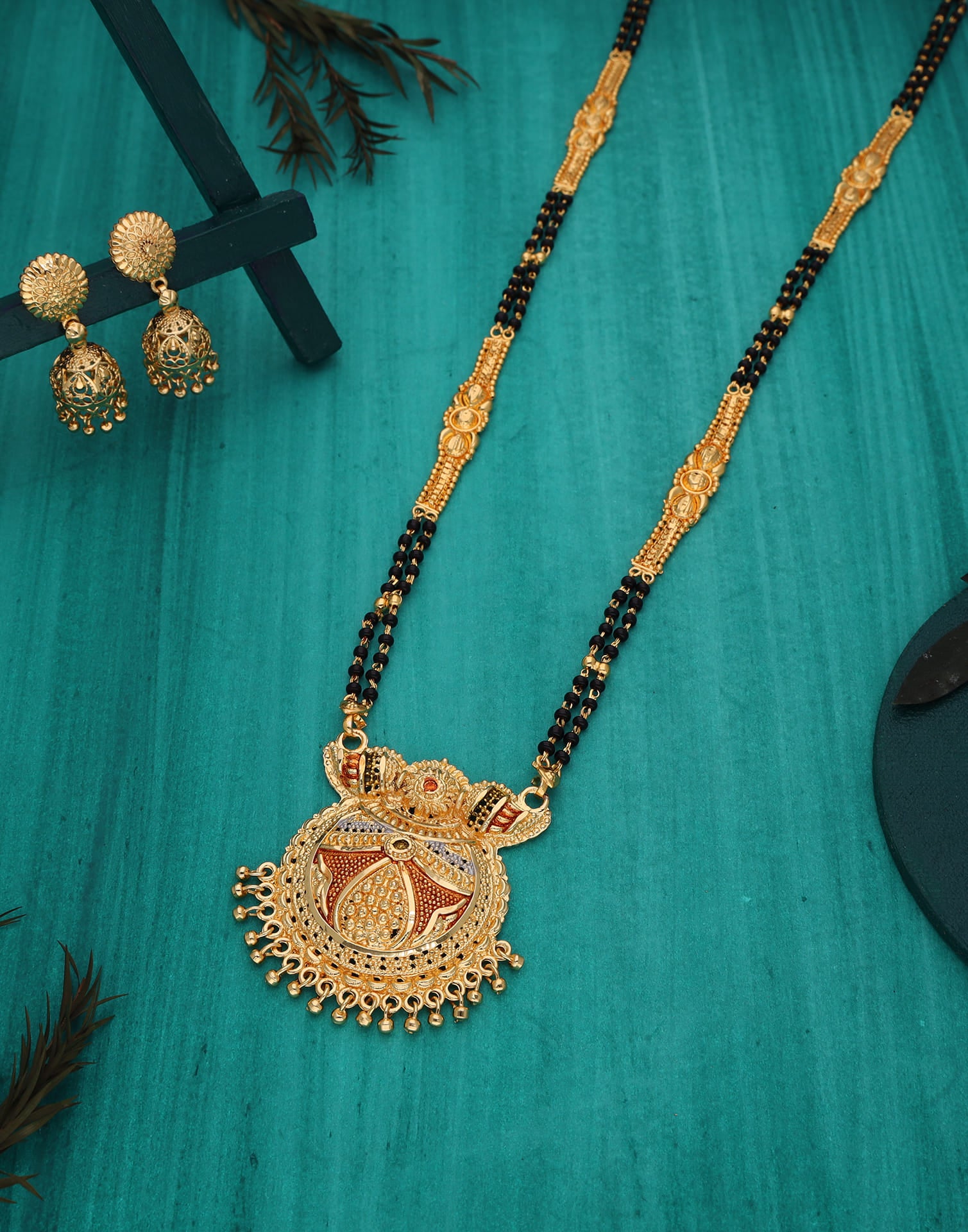 Gold Mangalsutra With Dangle Earring