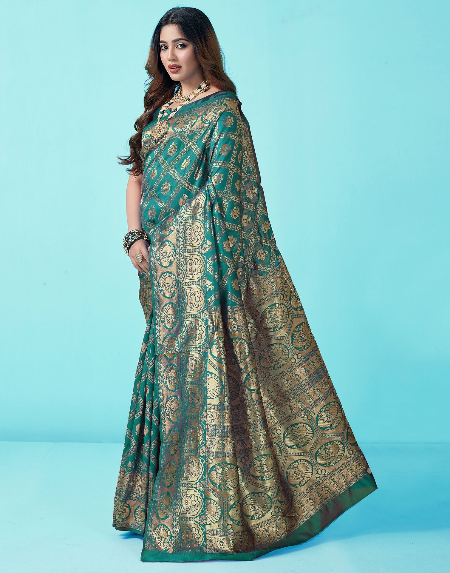 Rama Green Jacquard Silk Saree