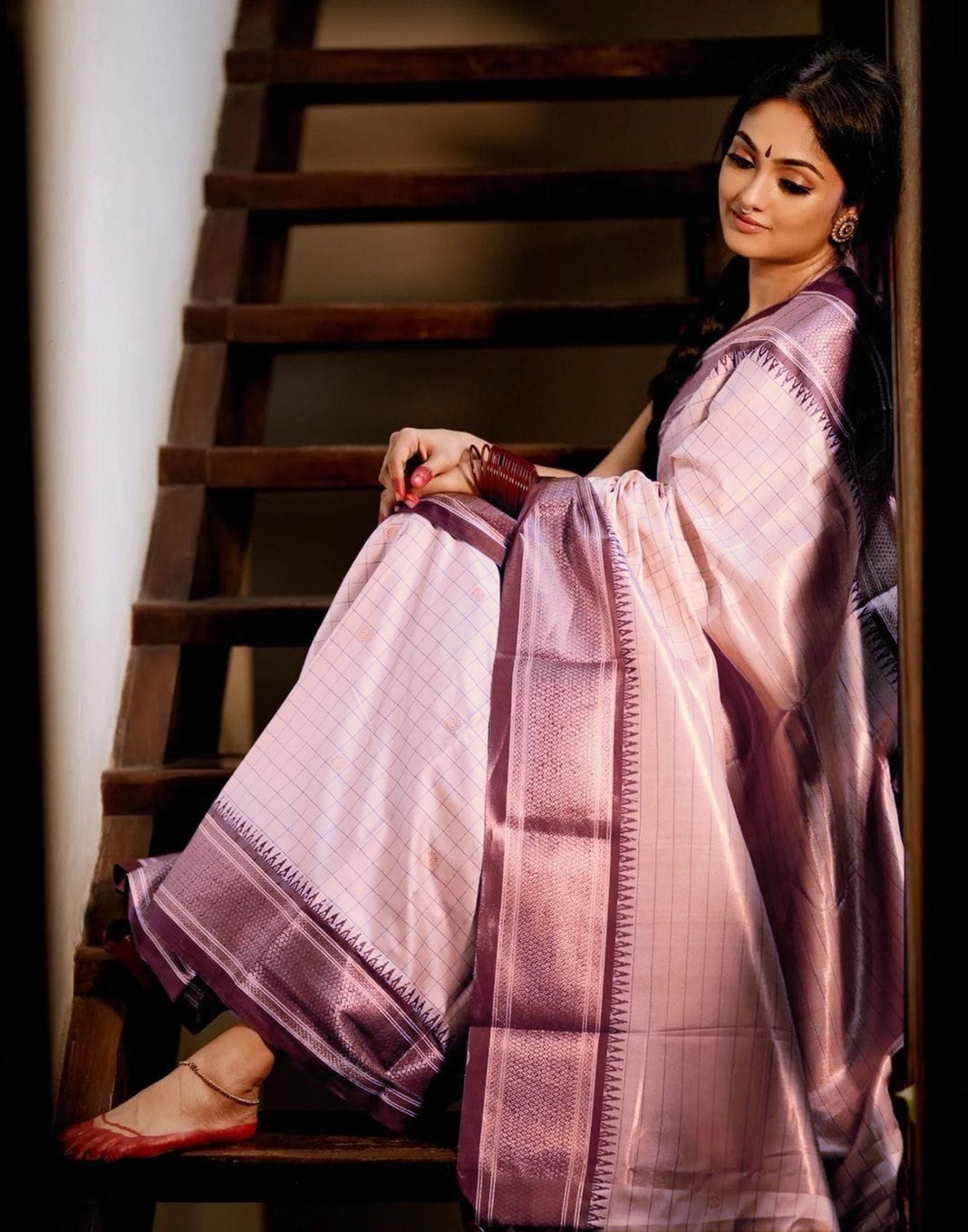 Light Mauve Woven Silk Saree