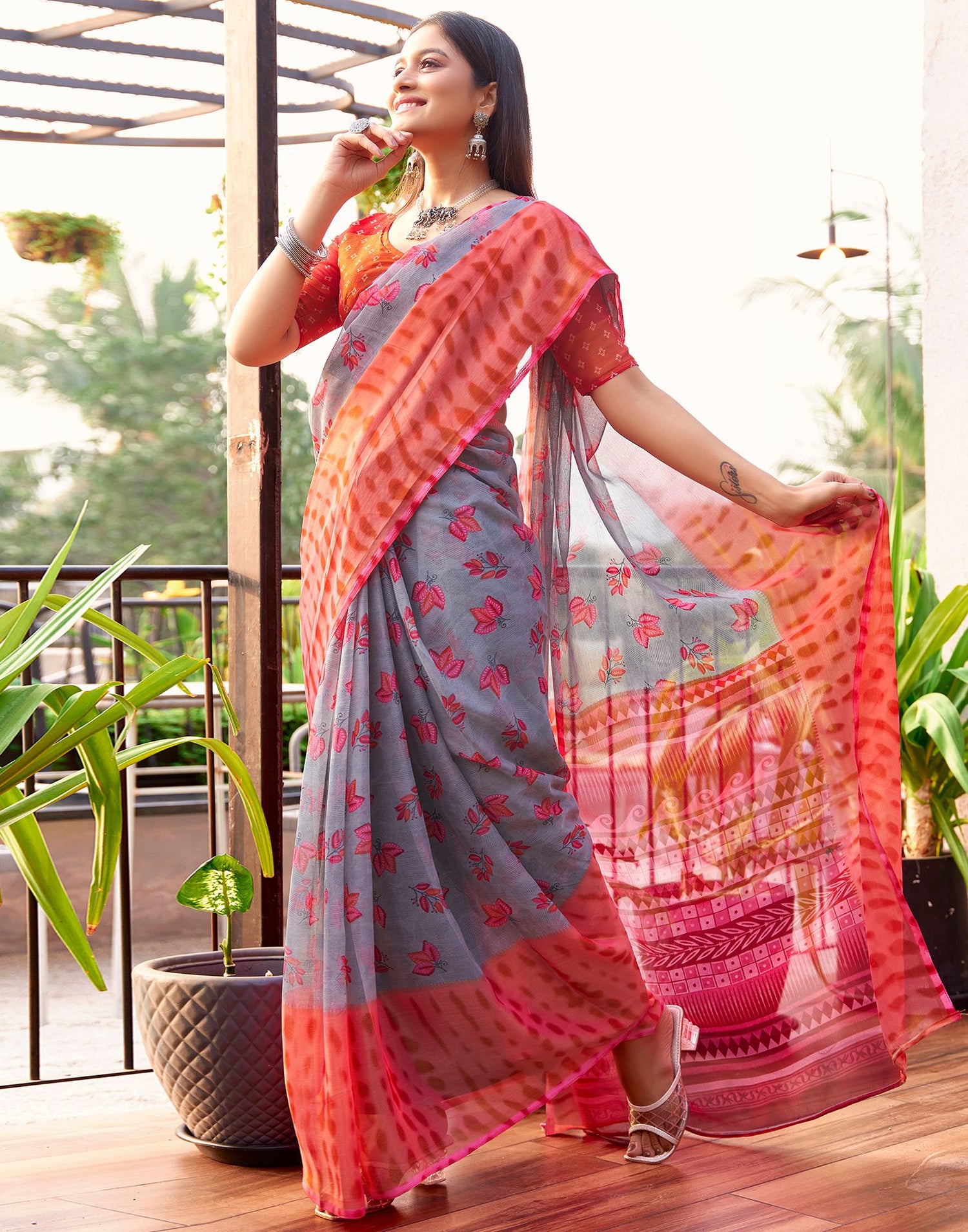 Grey &amp; Red Printed Chiffon Saree