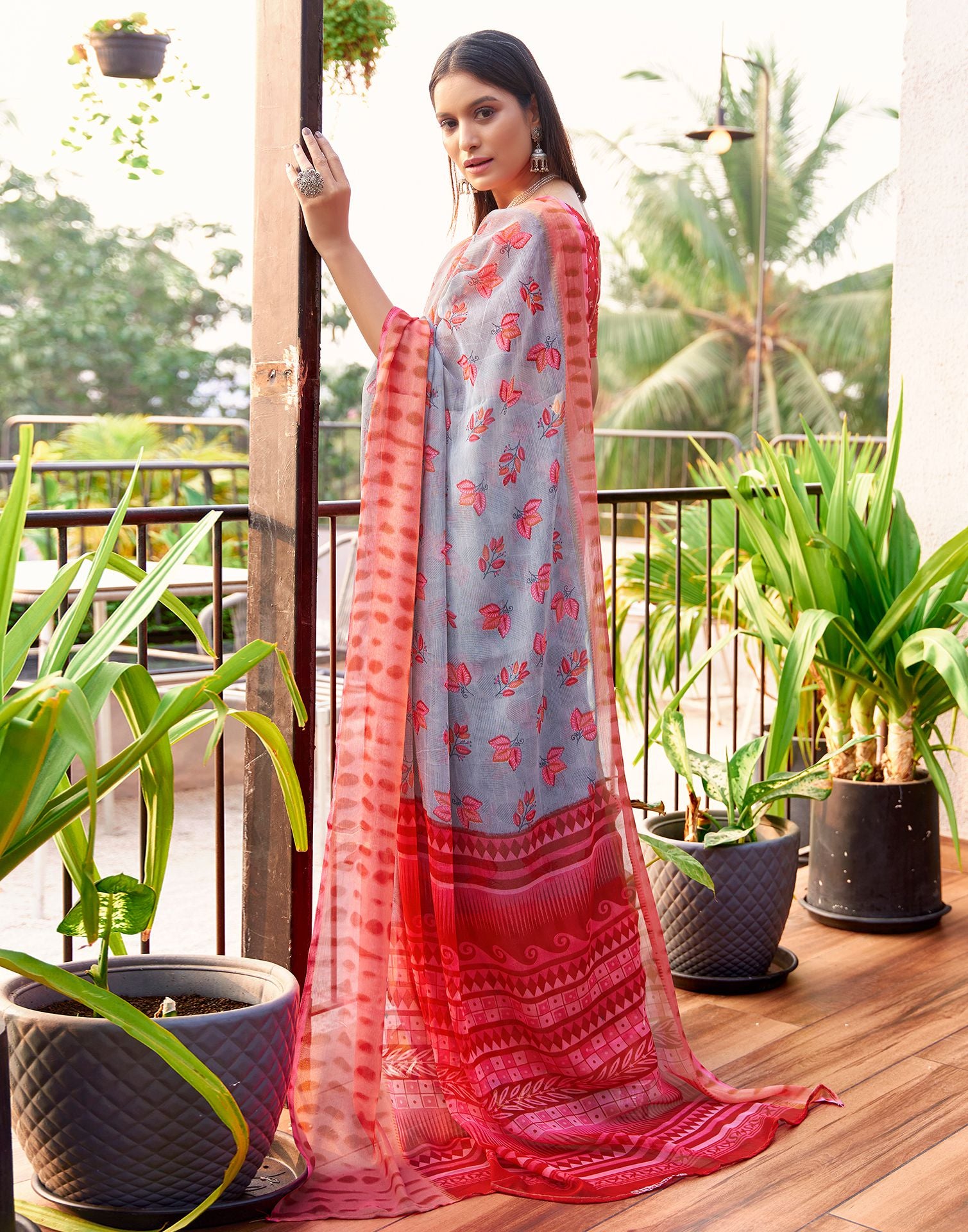 Grey &amp; Red Printed Chiffon Saree