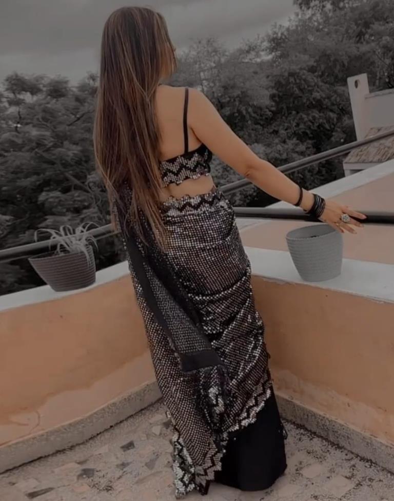 Black &amp; Grey Georgette Plain Saree