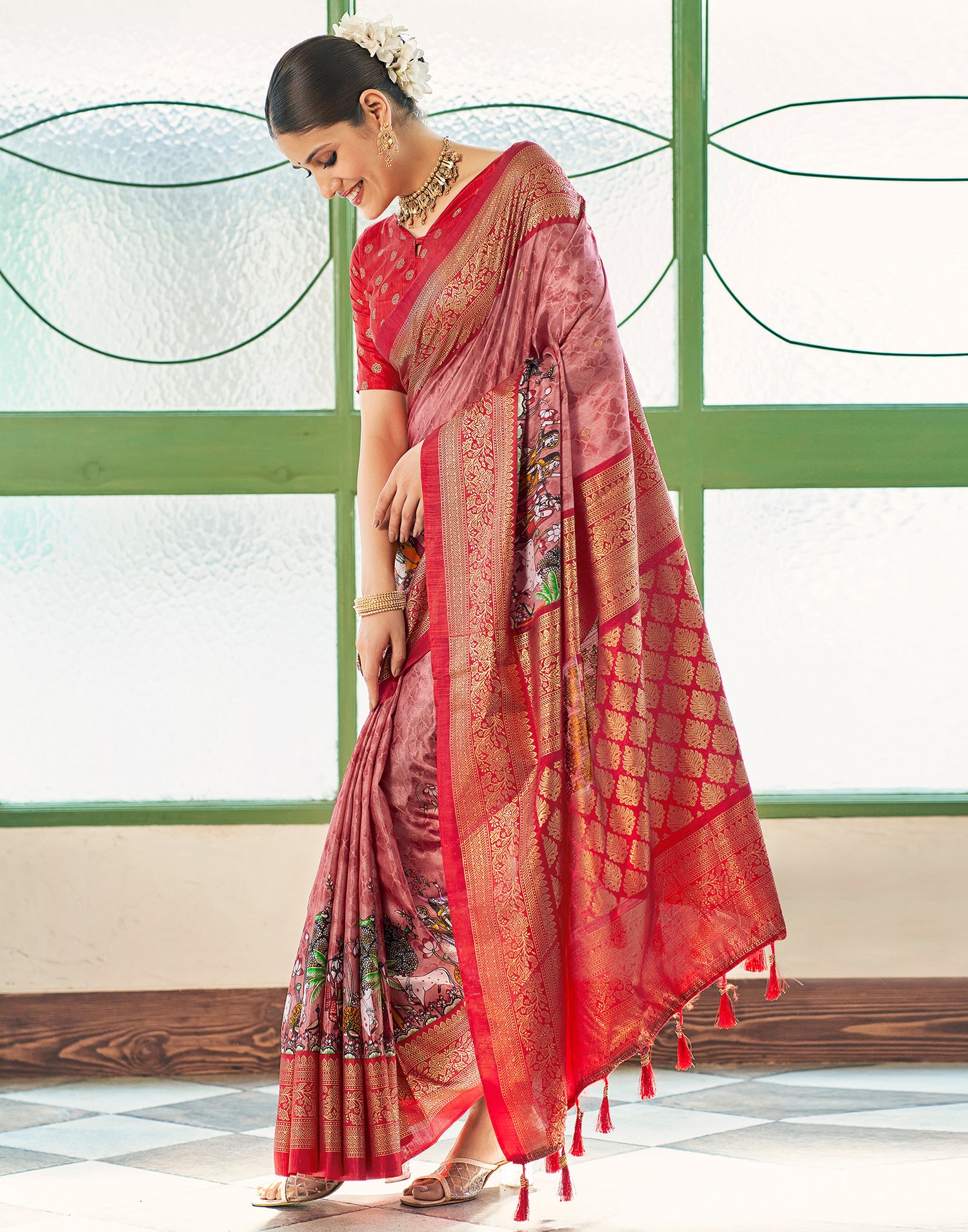 Grey &amp; Multicoloured Georgette Printed Saree