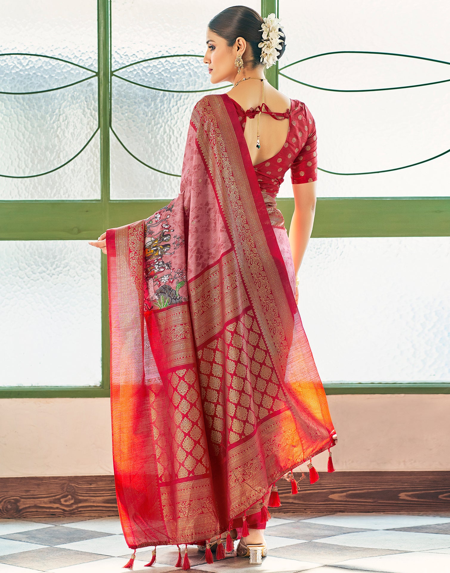 Grey &amp; Multicoloured Georgette Printed Saree