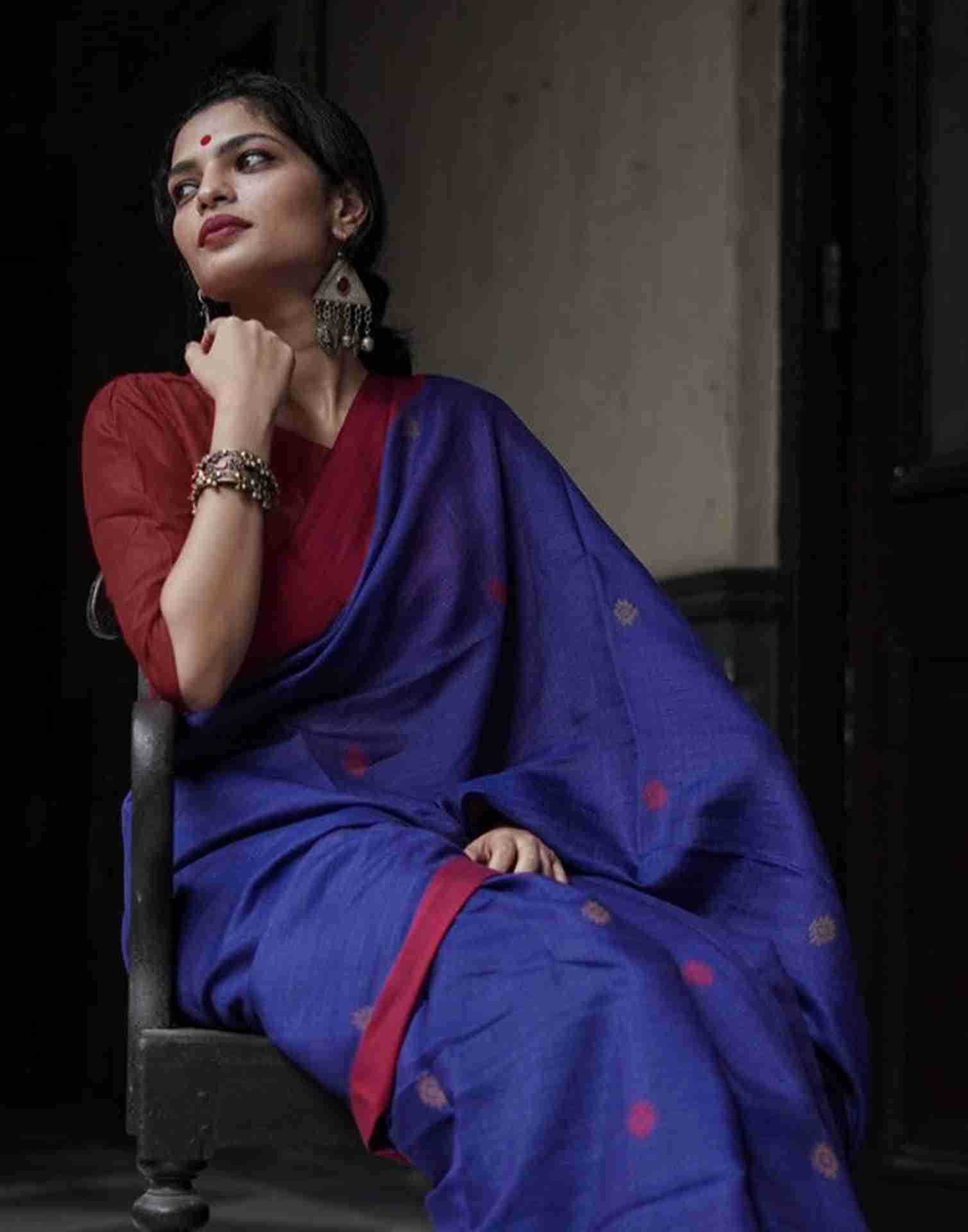 Blue Cotton Woven Saree