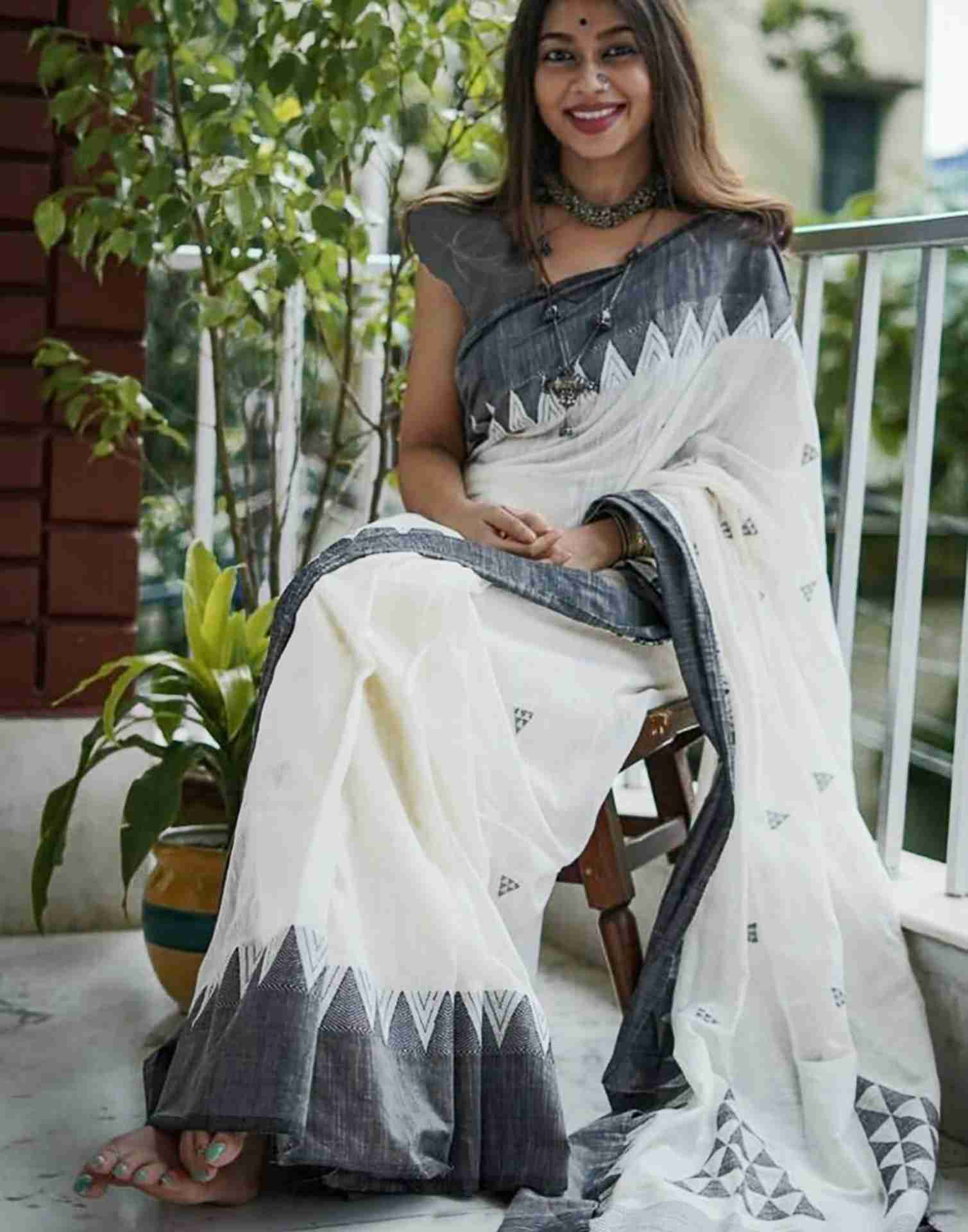 White Cotton Woven Saree