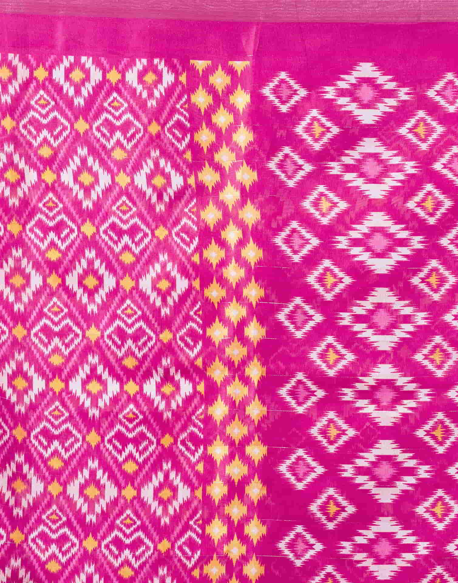 Pink Printed Cotton Geometric Saree