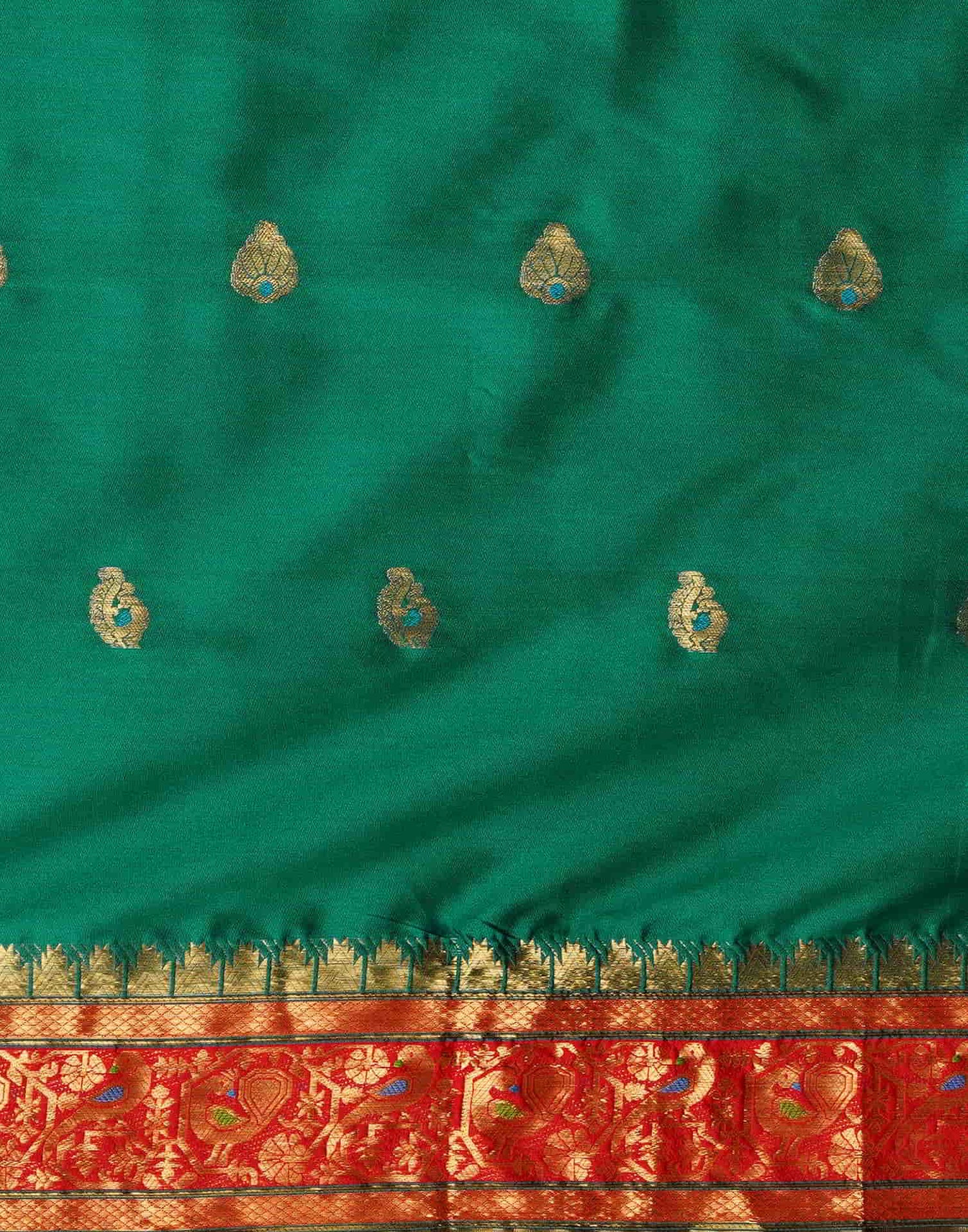 B1G1 Green Kanjivaram Silk Woven Saree