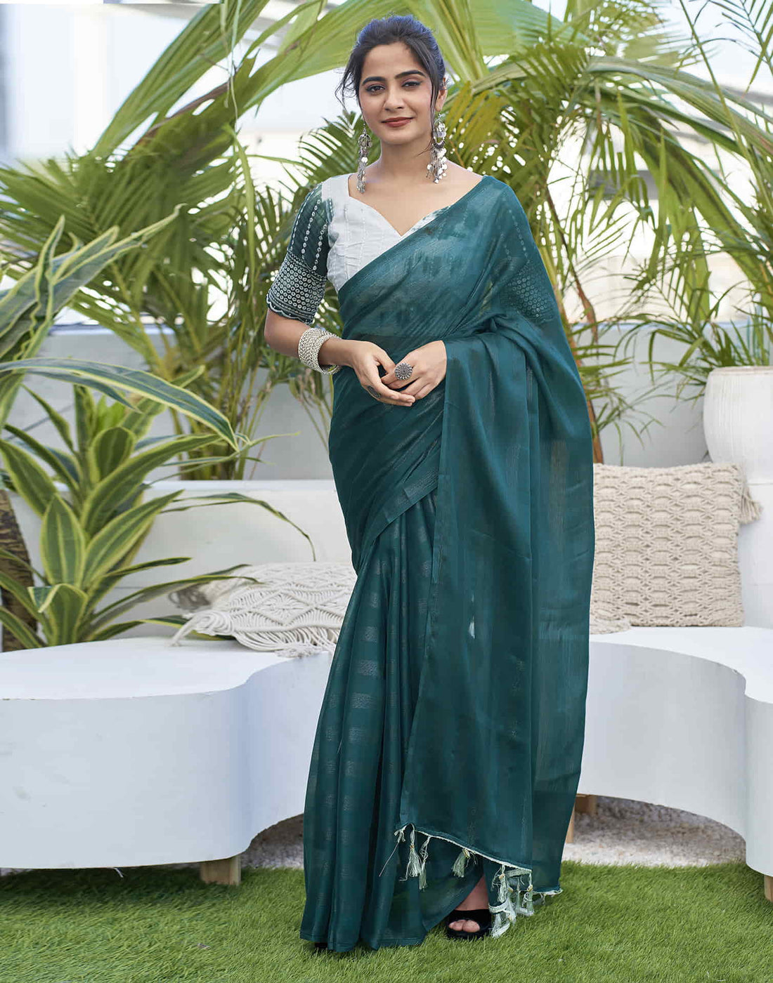 Rama Green Chiffon Zari Plain Saree