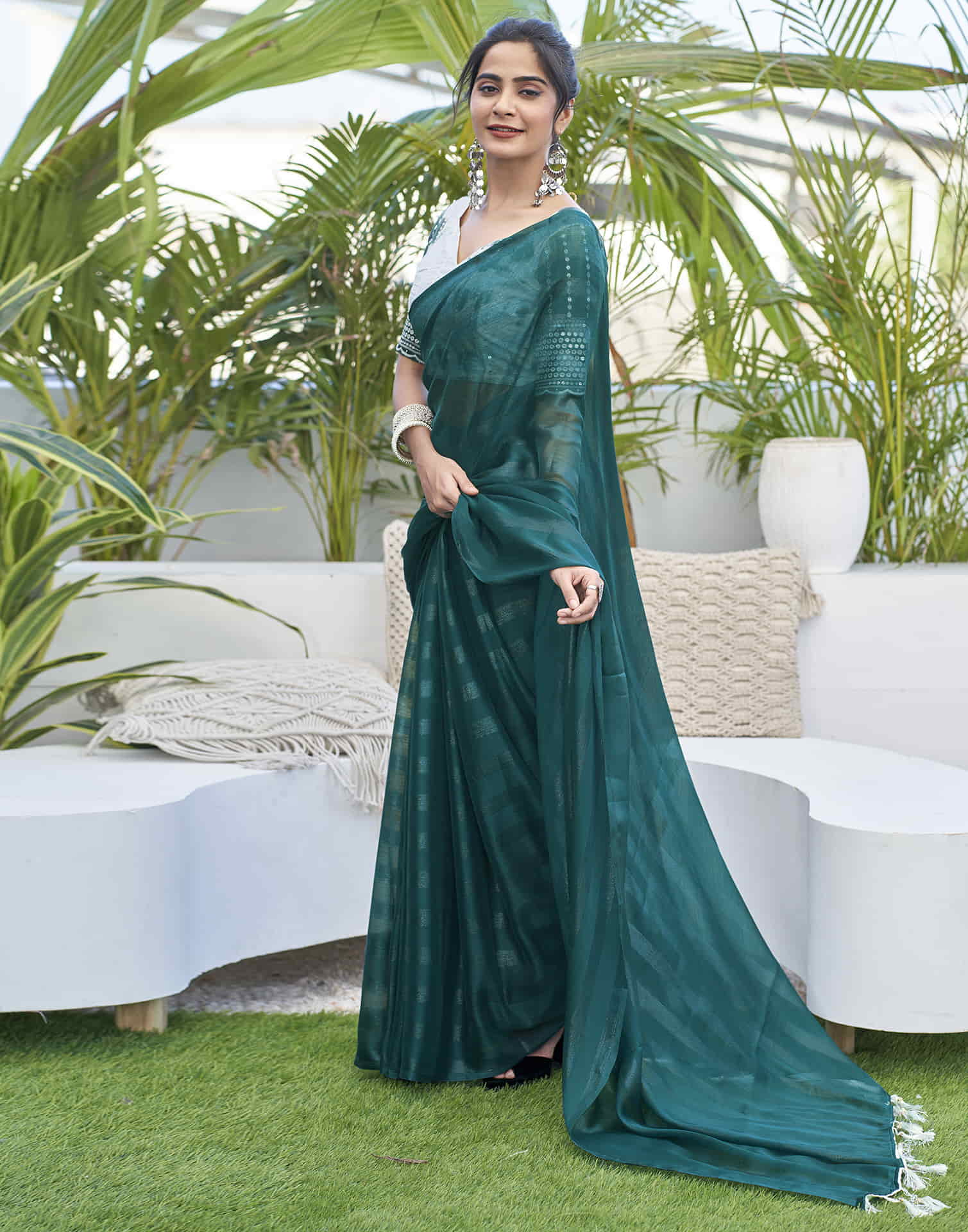 Rama Green Chiffon Zari Plain Saree