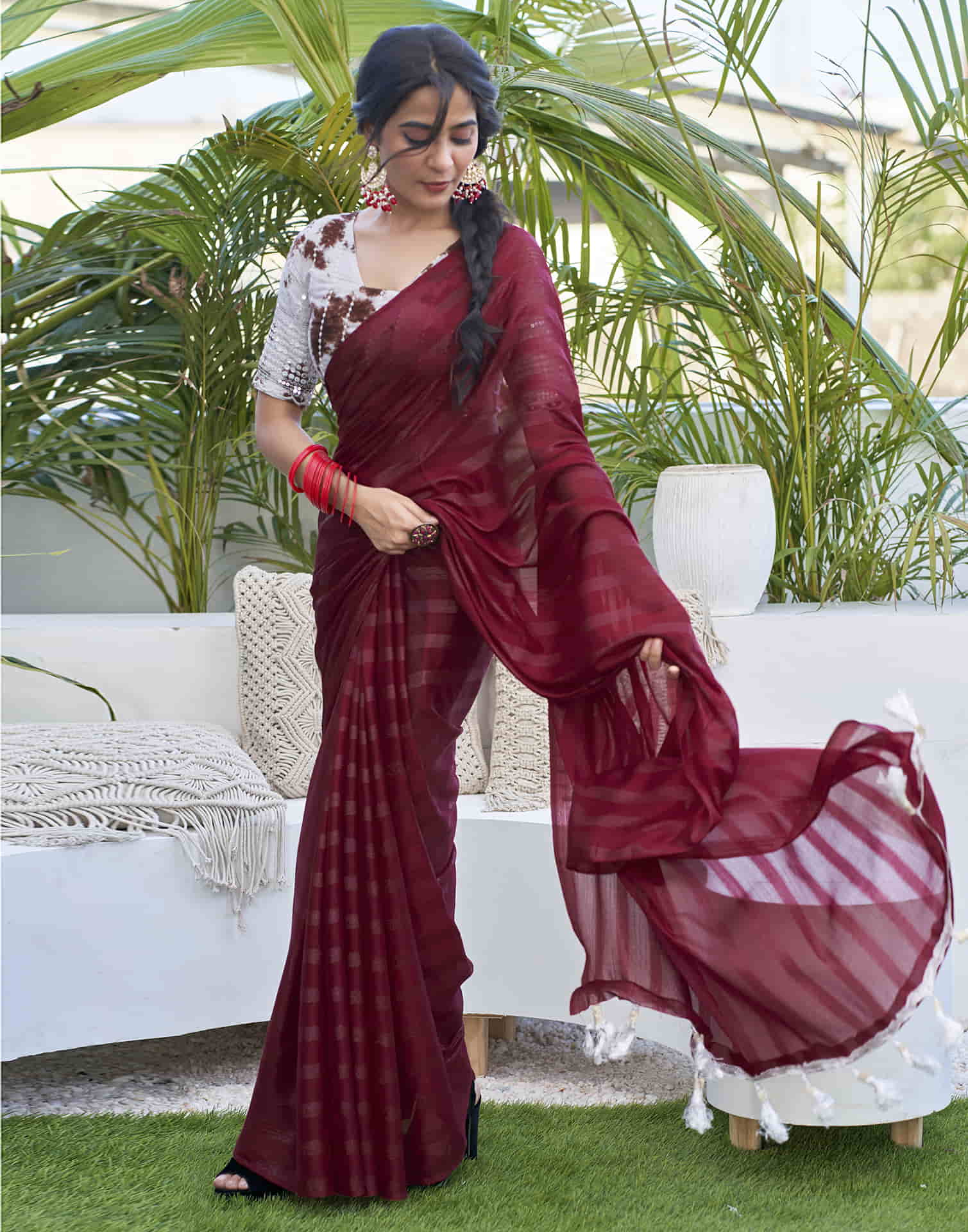 Maroon Chiffon Zari Plain Saree